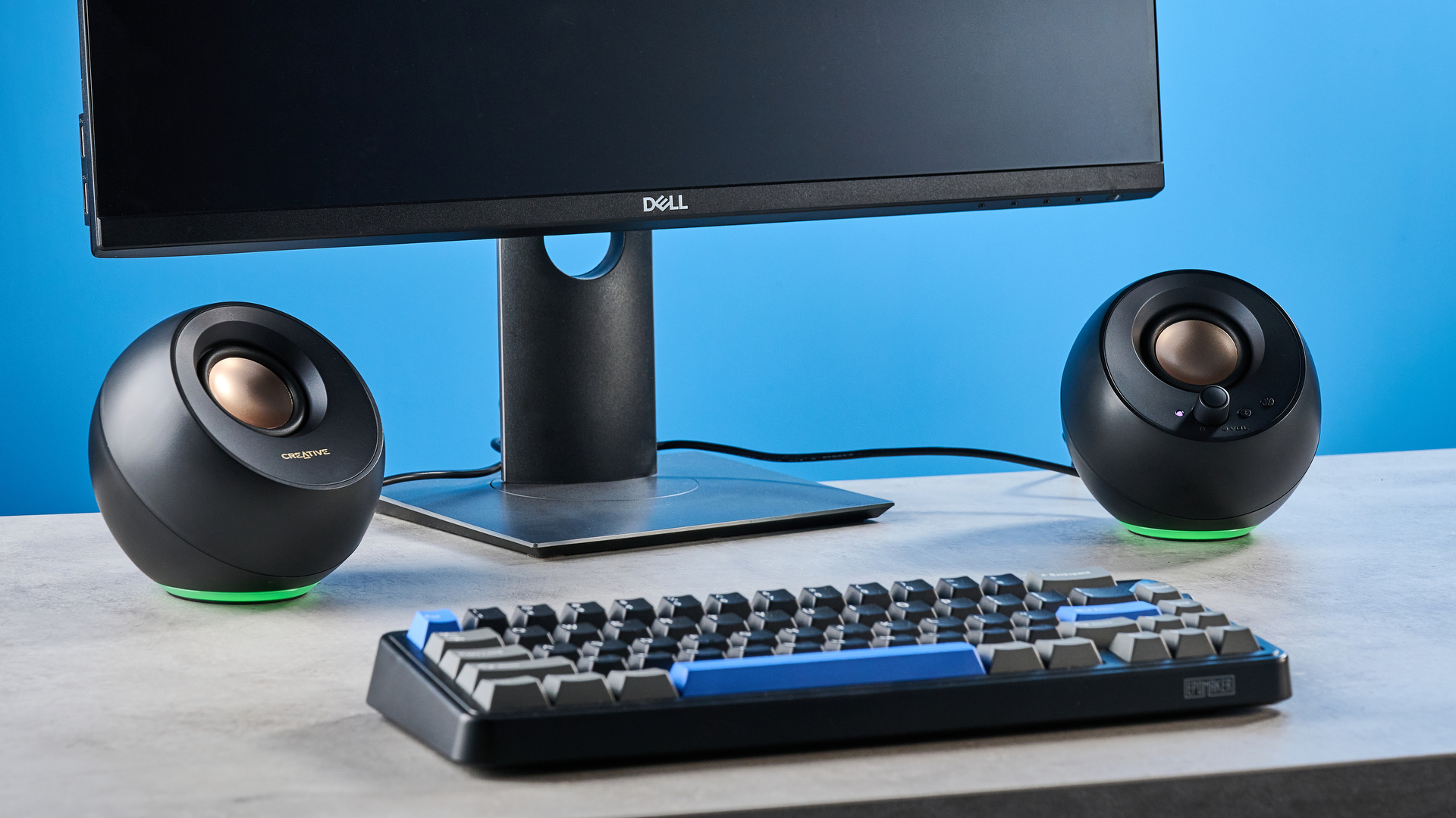 רמקולי מחשב Black Creative Pebble Pro