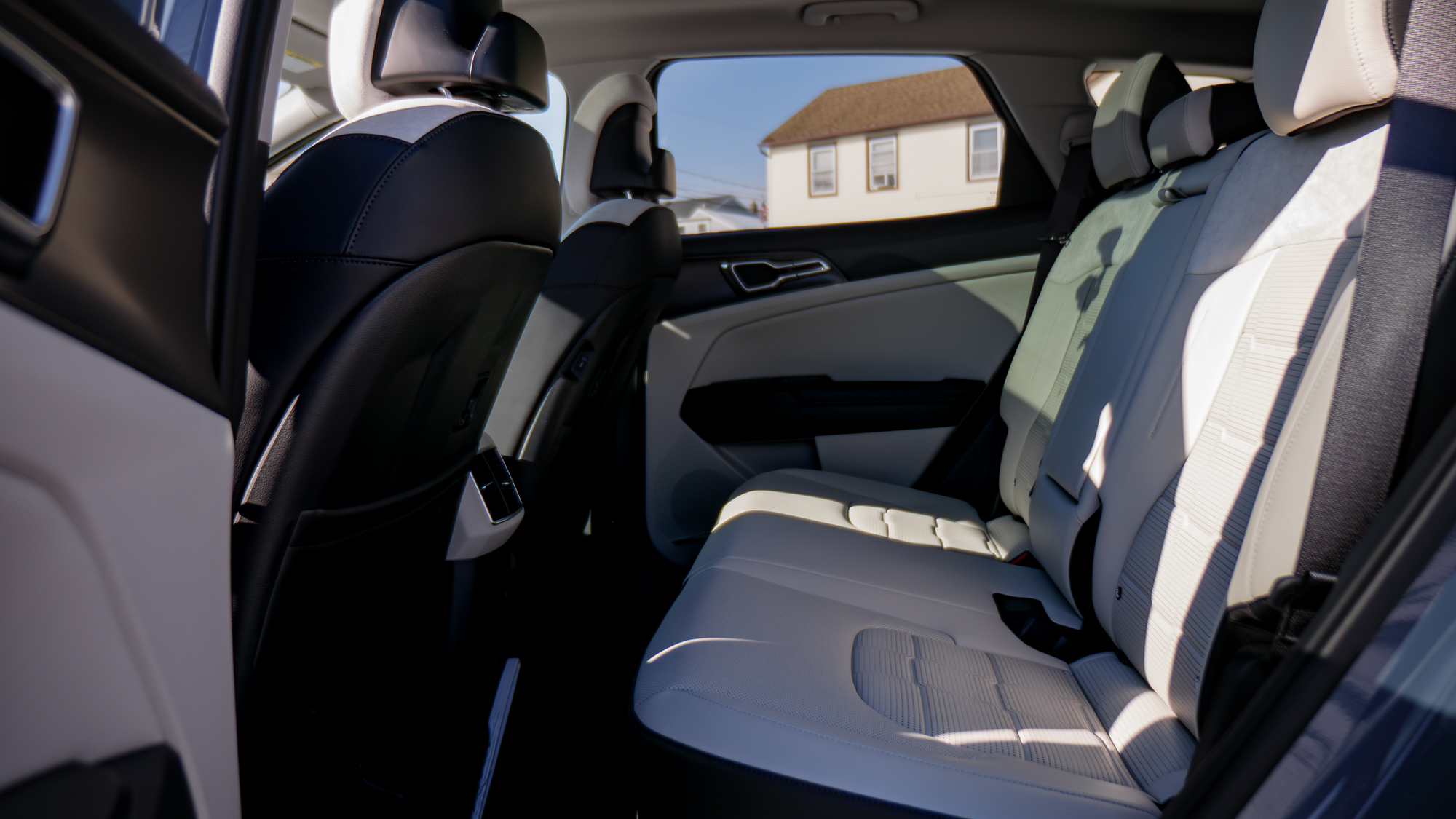 סקירת קיה ספורטאז' היברידית 2026.