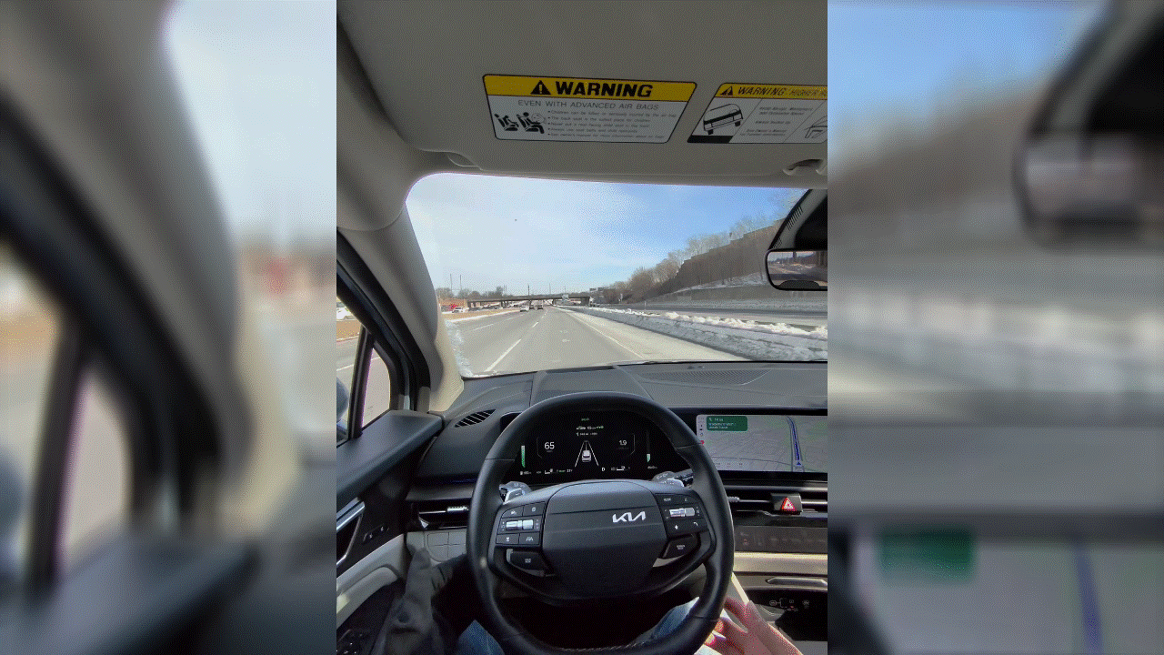 אנימציית 2026 קיה Sportage Hybrid Lane Following Assist.