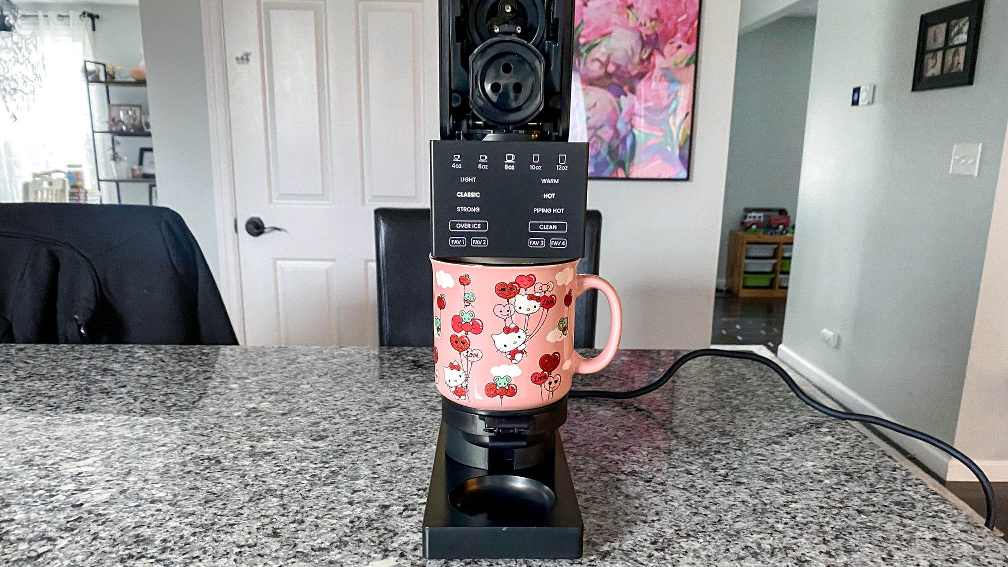 Chefman Caffeinator על השיש