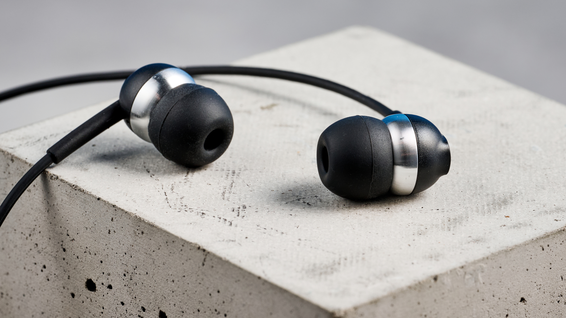 אוזניות חוטיות Sennheiser CX 80U בצבע שחור