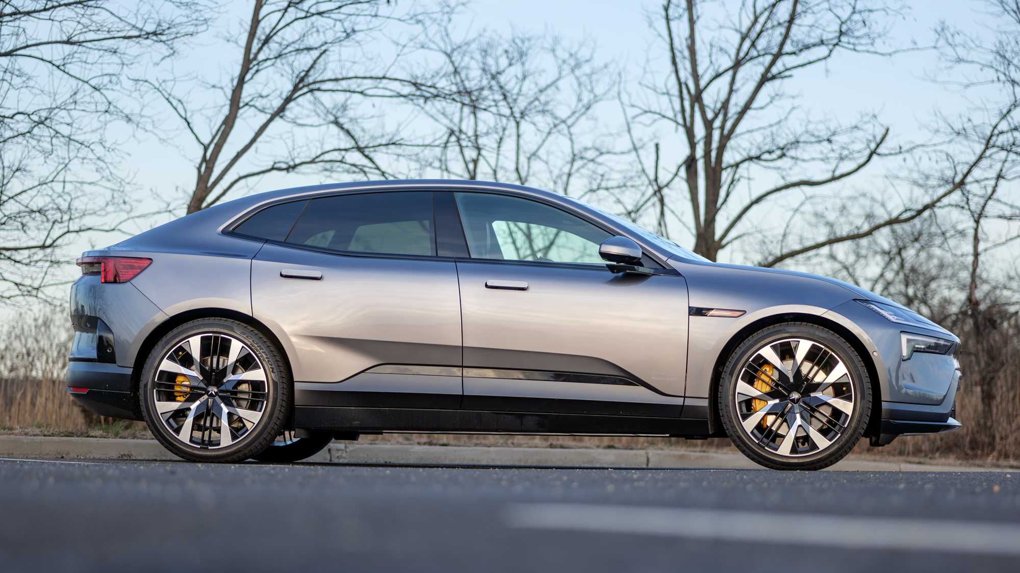 נסיעת מבחן של Polestar 4 2026.