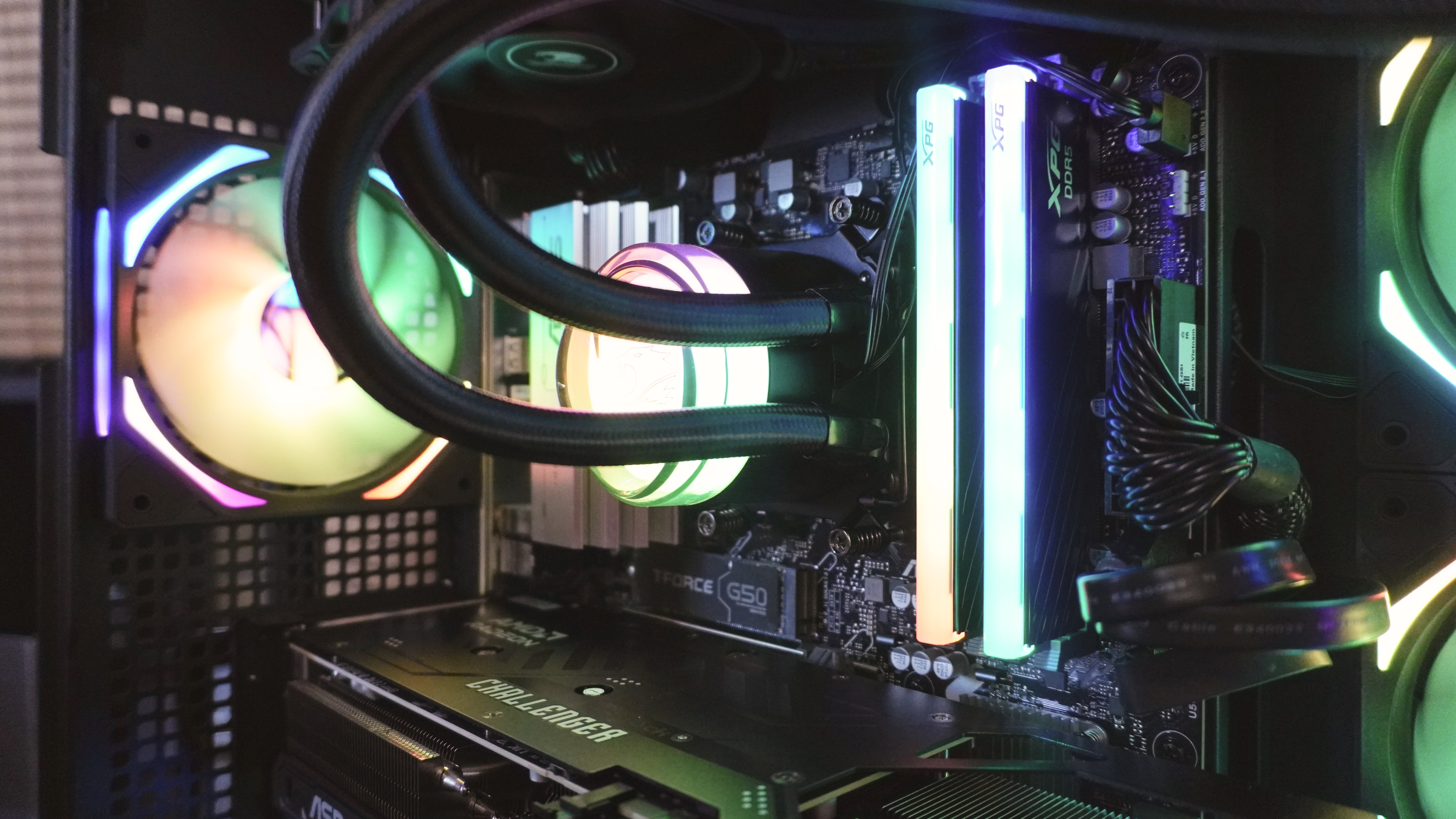 בדקתי את iBuyPower RDY Element 9 Pro R07, וזה המקום המתוק שנבנה מראש ...