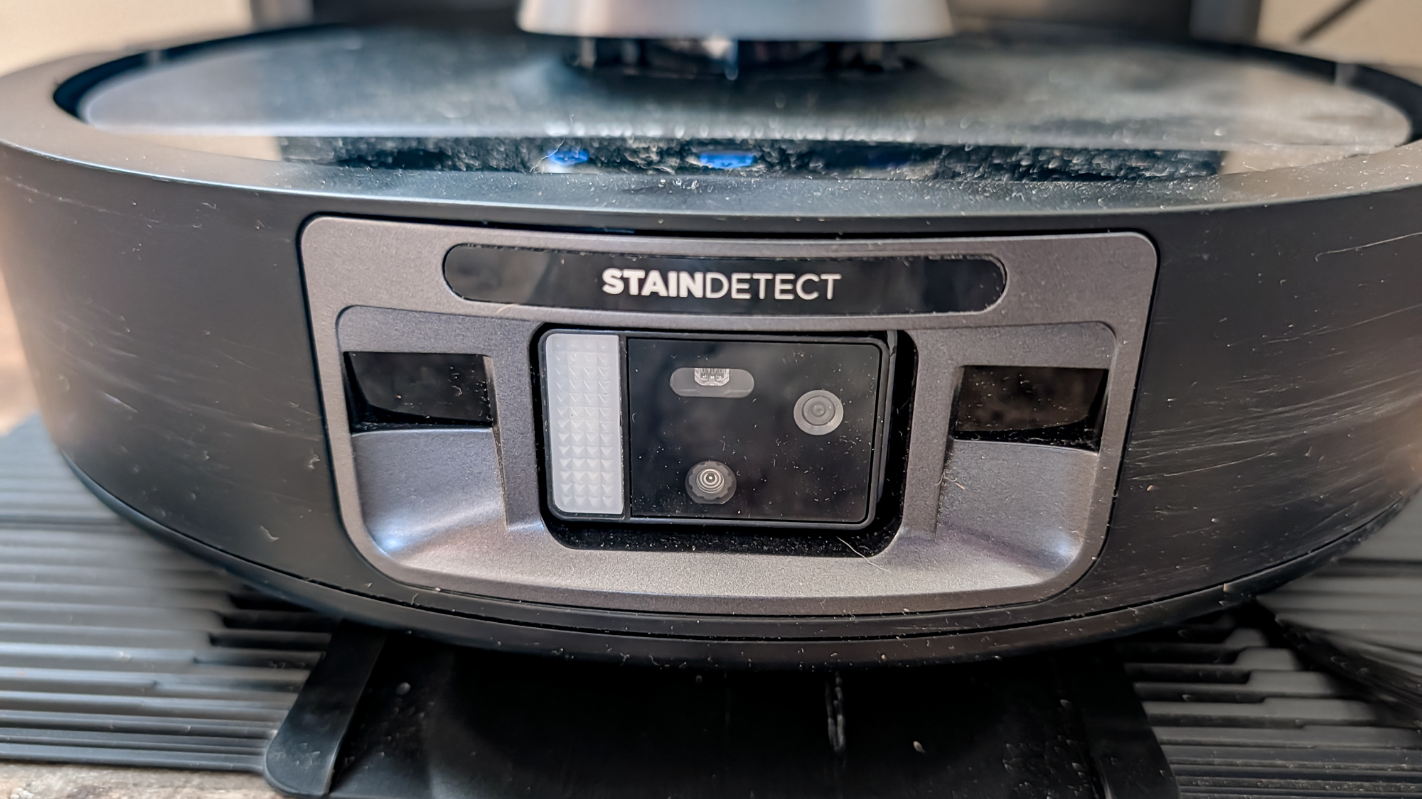 Shark UV Reveal PowerDetect Robot חיישני ואקום