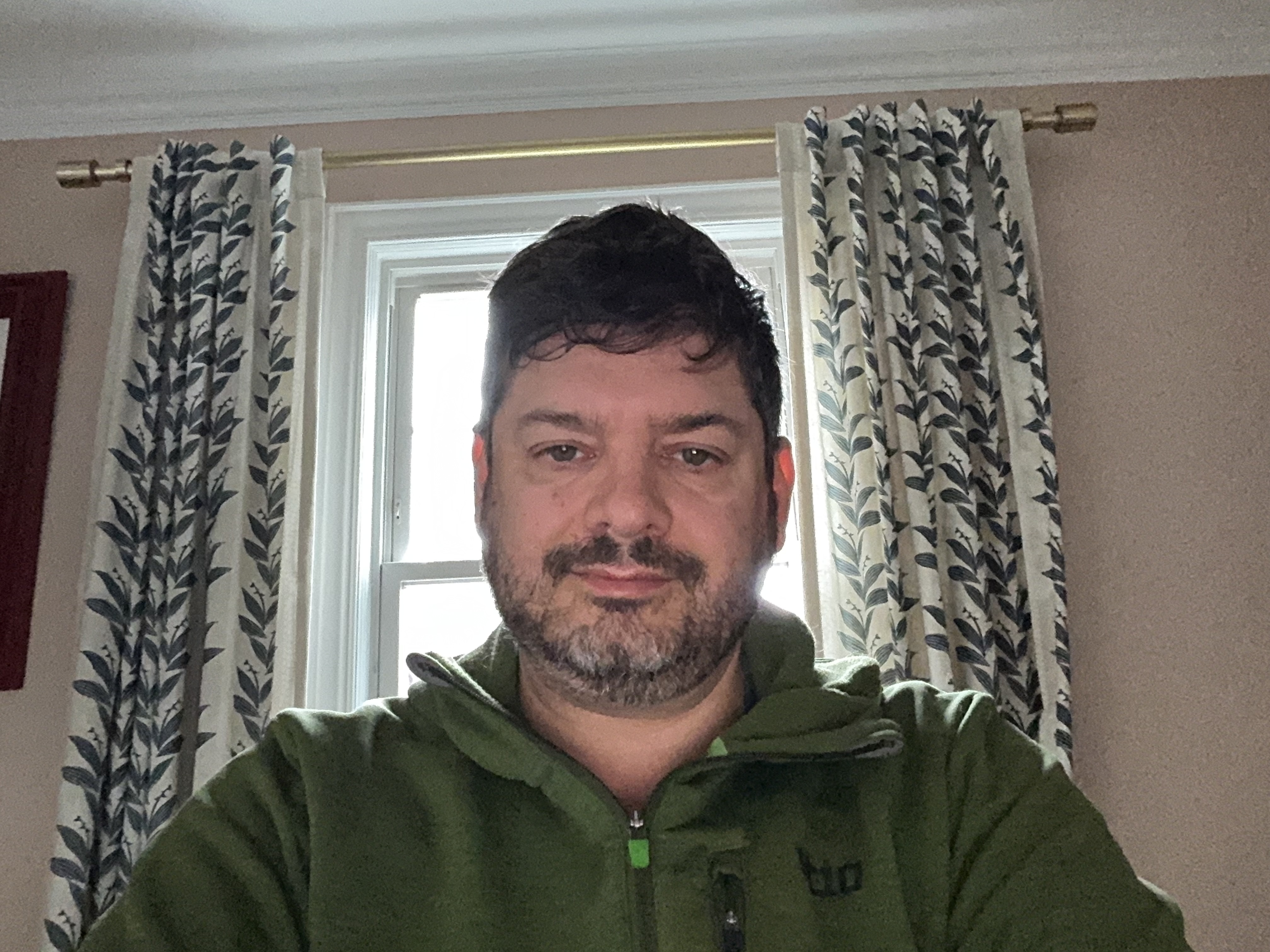 תמונה שצולמה עם המצלמה הקדמית של iPad Air M4