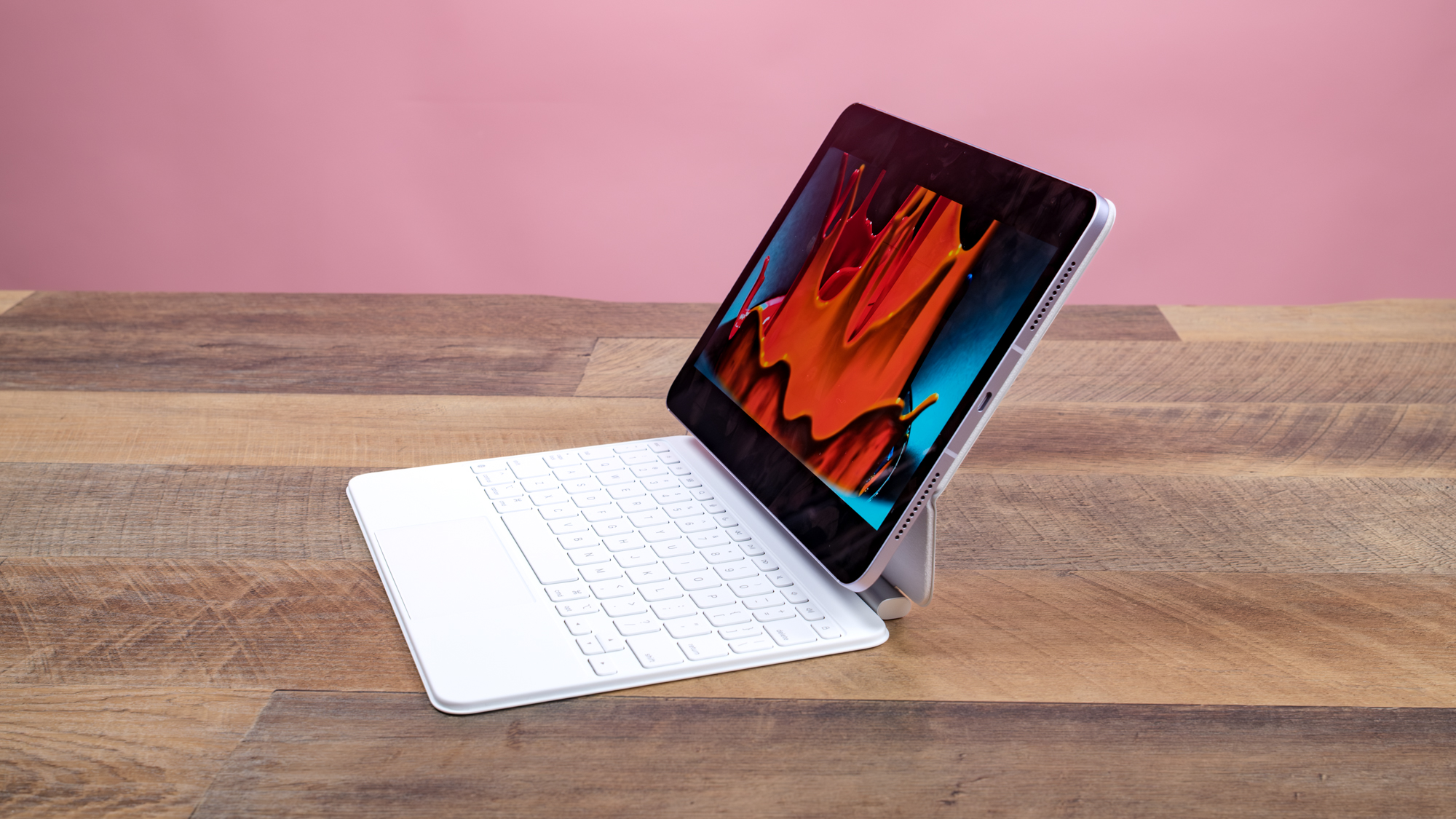 iPad Air M4 עם פוליו מקלדת