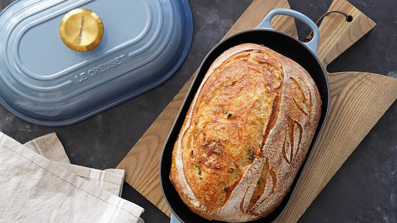 תנור לחם סגלגל של Le Creuset Signature בשמברי