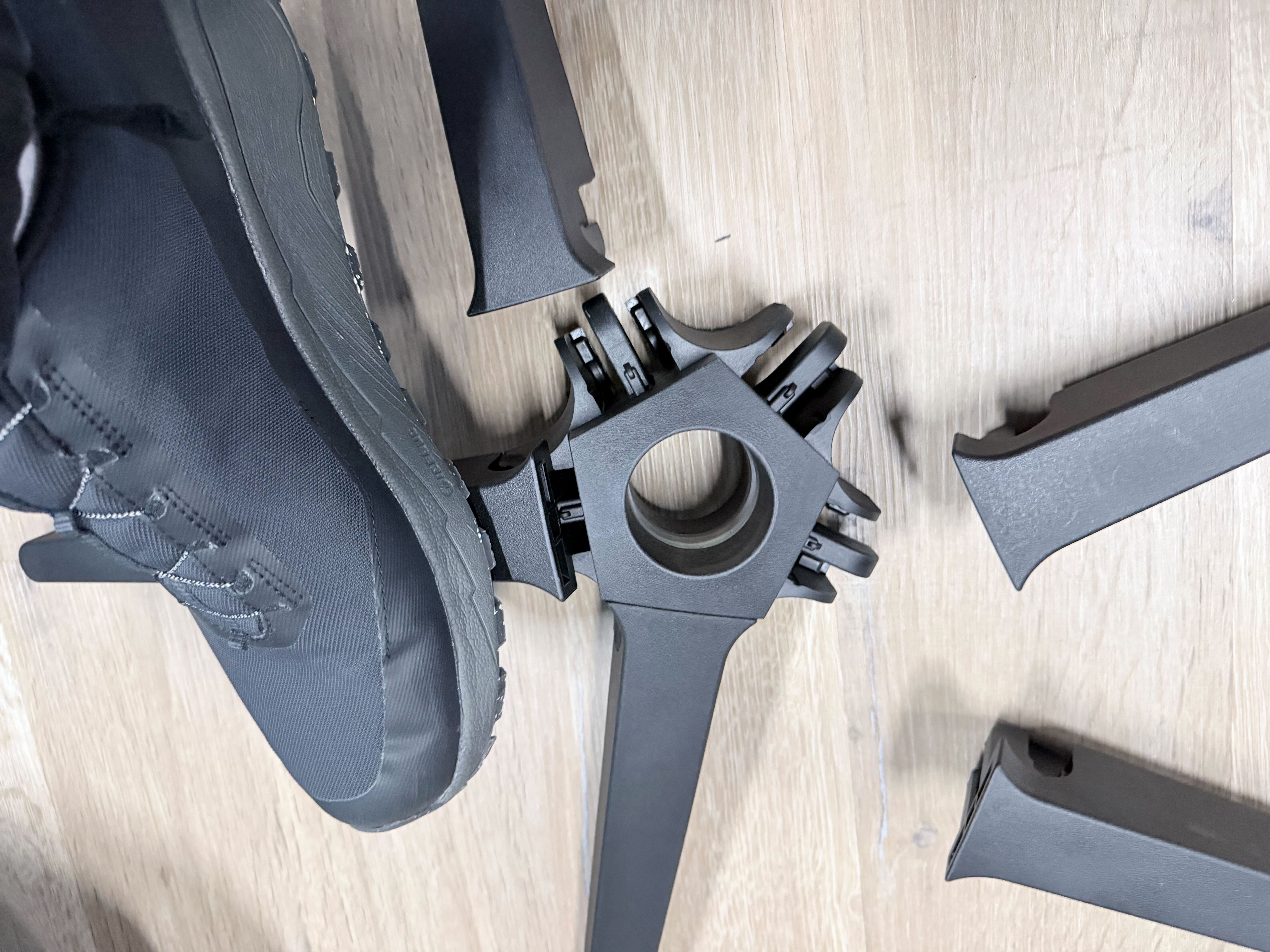 תהליך בניית הכיסא למשרד ביתי Boulies OP180