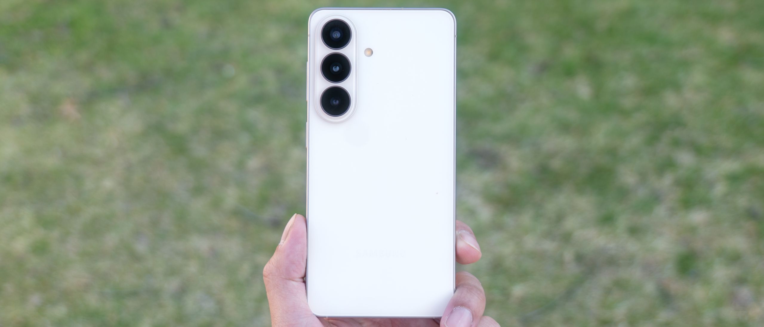 אני בודק את ה-Galaxy S26 כבר שבוע - הנה מה שאני אוהב (ולא אוהב) מאת ג'ון ולסקו פורסם ב-14 במרץ 26 ה-Samsung Galaxy S26 זוכה לתצוגה גדולה יותר, סוללה, שבב Snapdragon 8 Elite Gen 5 משודרג ותכונות נוספות של Galaxy AI - אבל הוא גם עולה 100 דולר יותר.