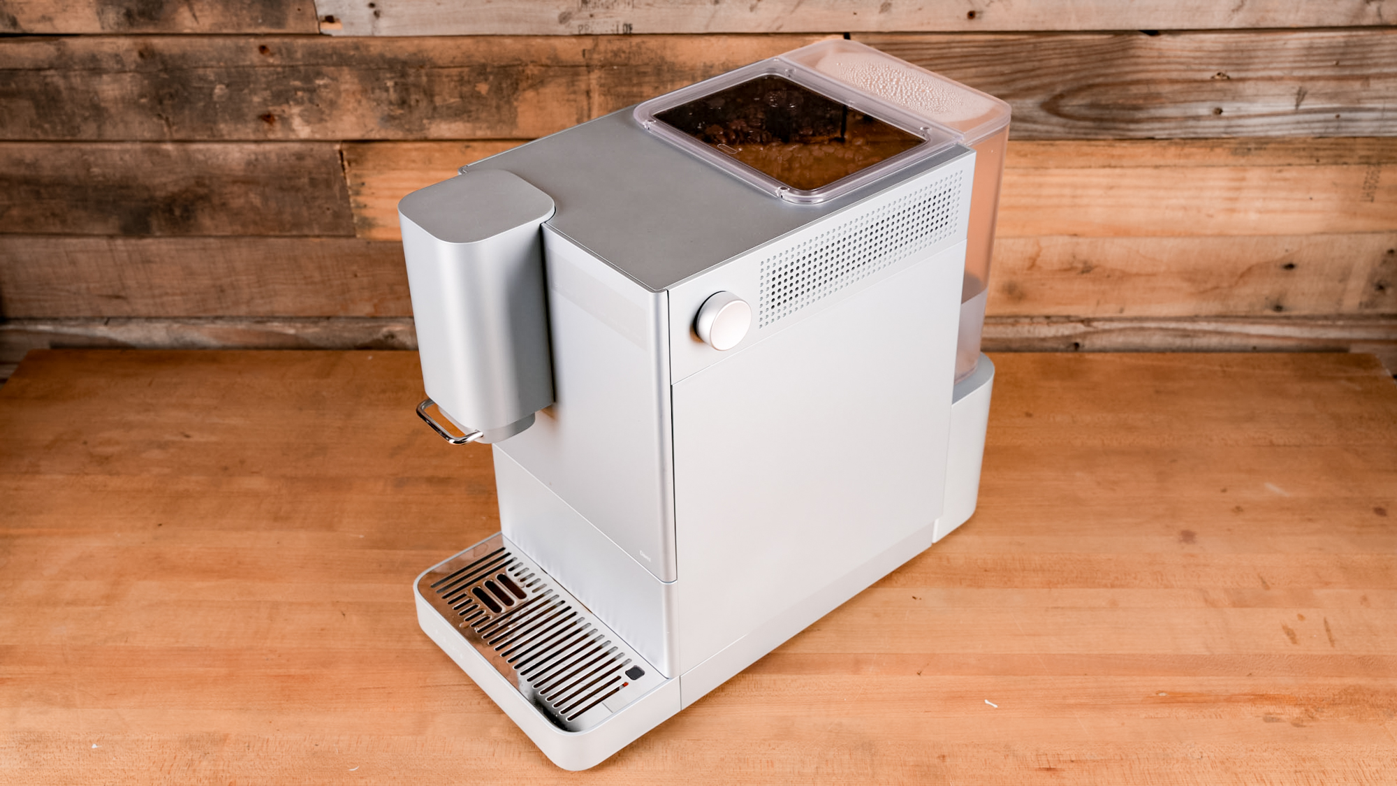 מכונת אספרסו Terra Kaffe Demi על משטח מטבח