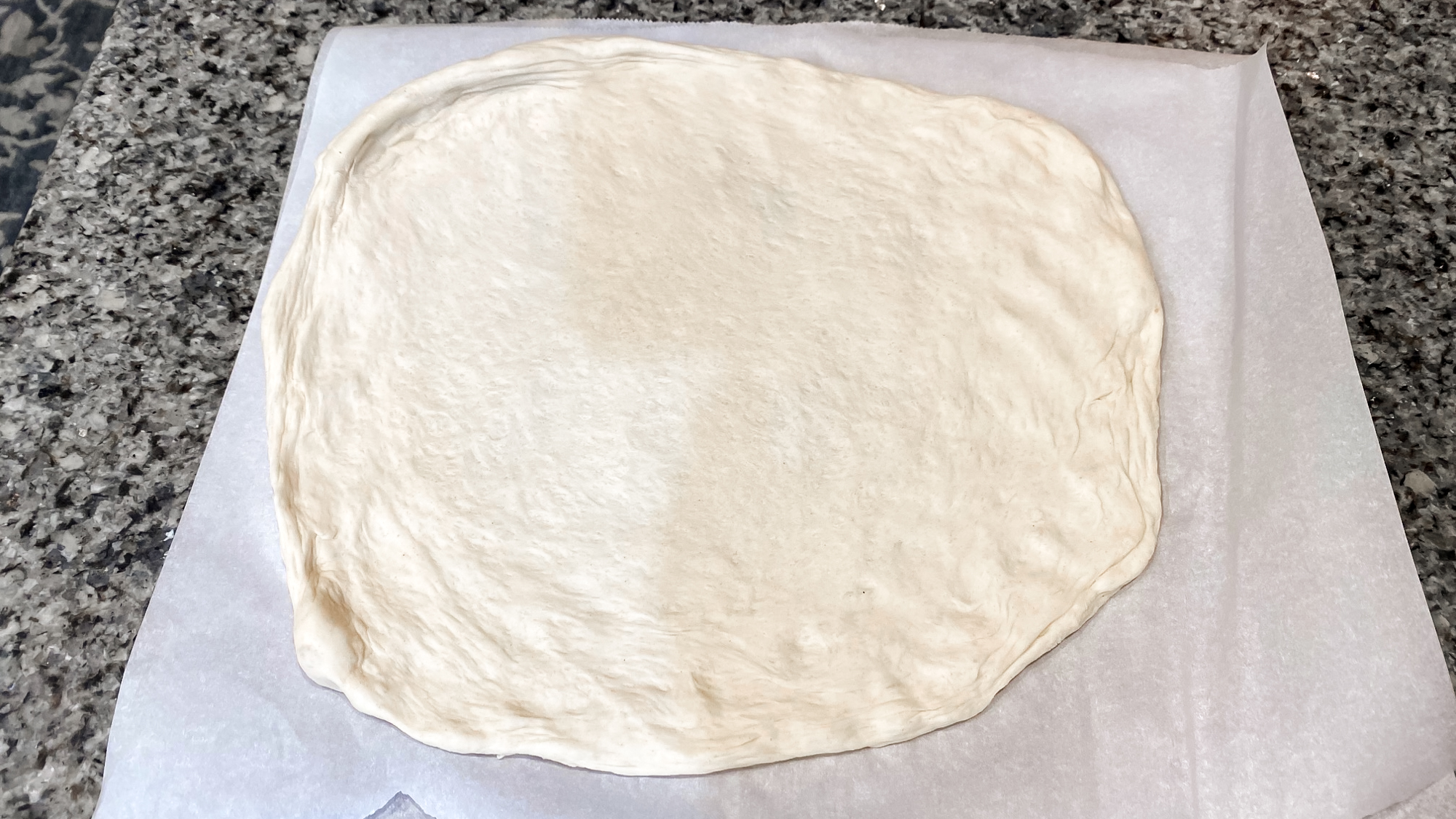 מכונת לחם אוטומטית של פנסוניק על דלפק במטבח