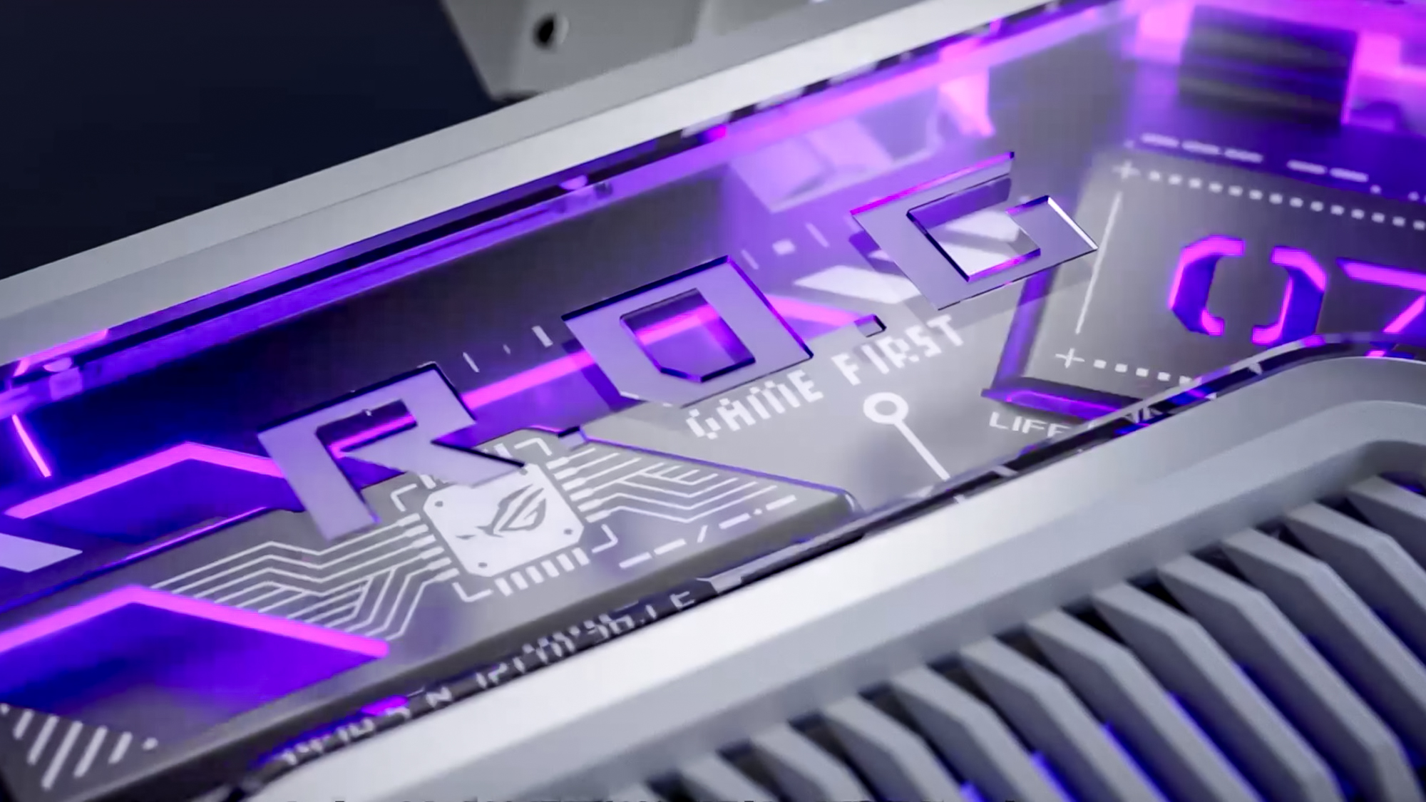 תקריב של לוגו ROG על נתב Asus ROG Rapture GT-BE19000AI