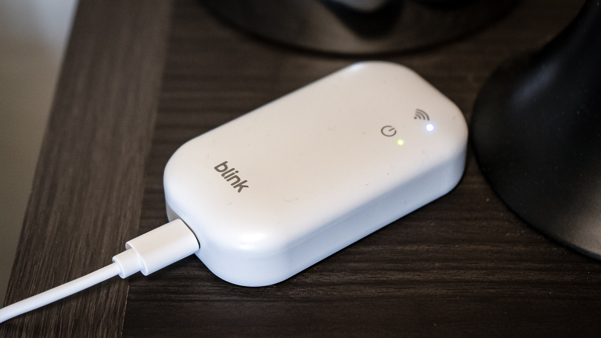 Blink Video Doorbell (דור שני) מותקן על משקוף