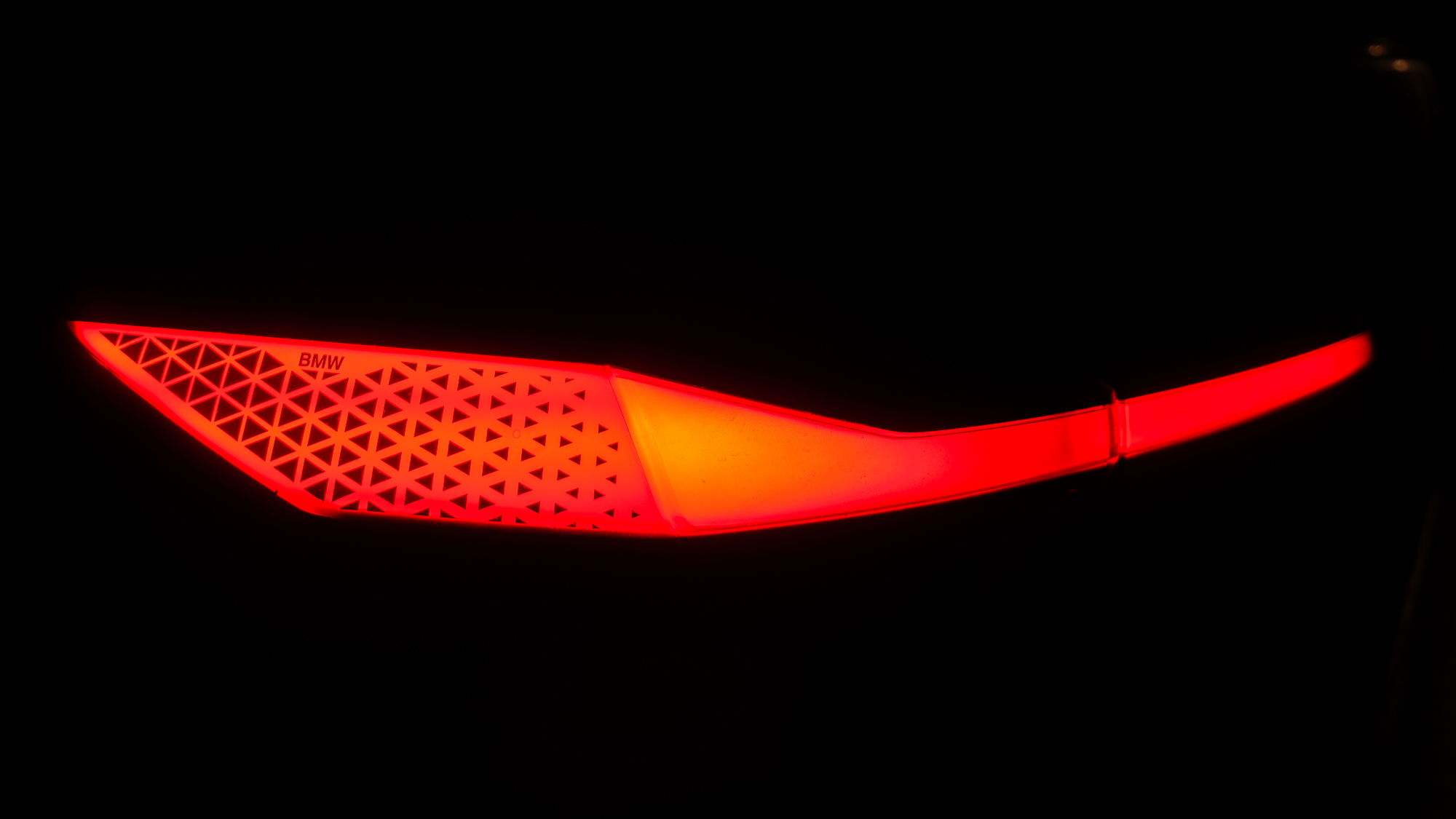 סקירת BMW i7 M70 2026.