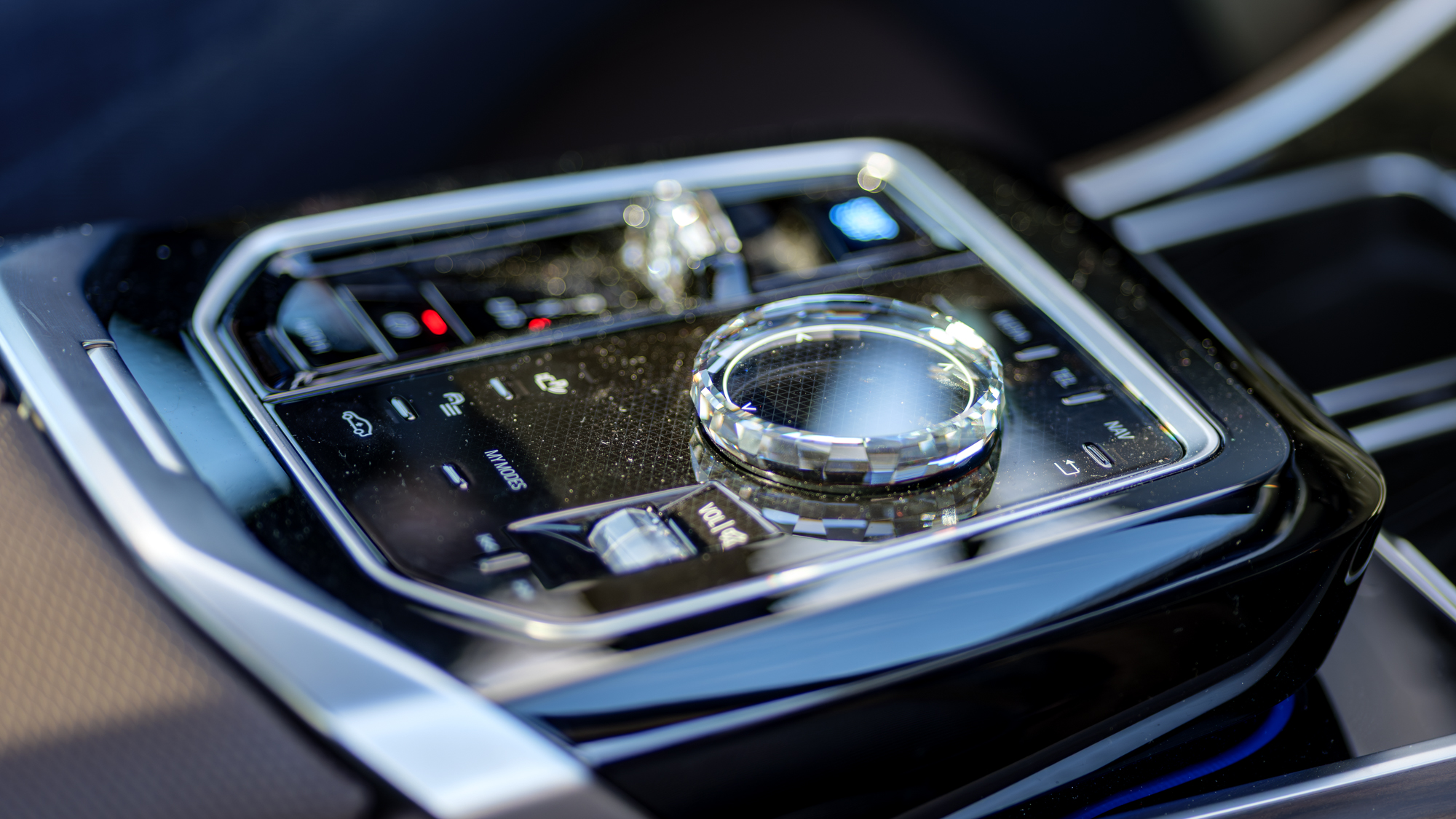 סקירת BMW i7 M70 2026.