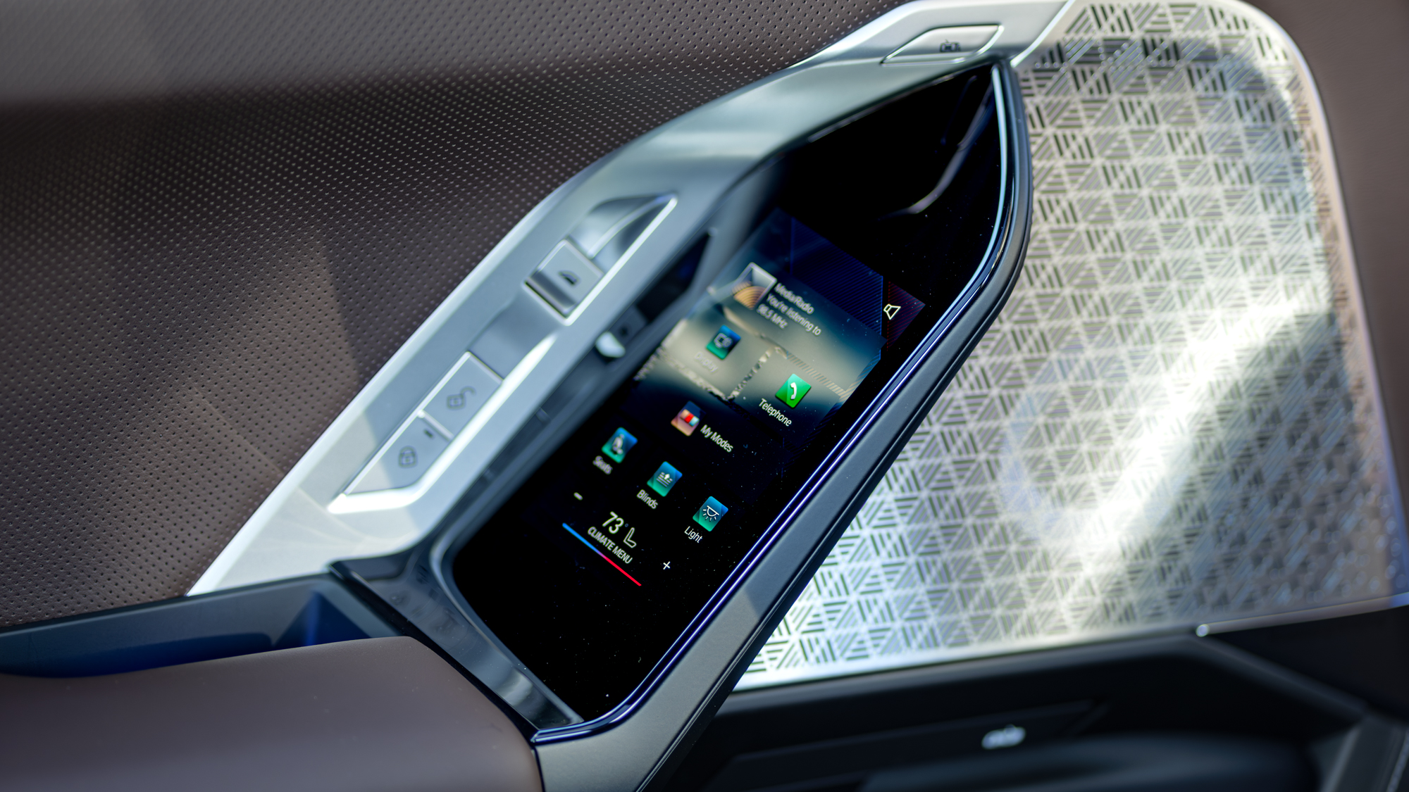 סקירת BMW i7 M70 2026.