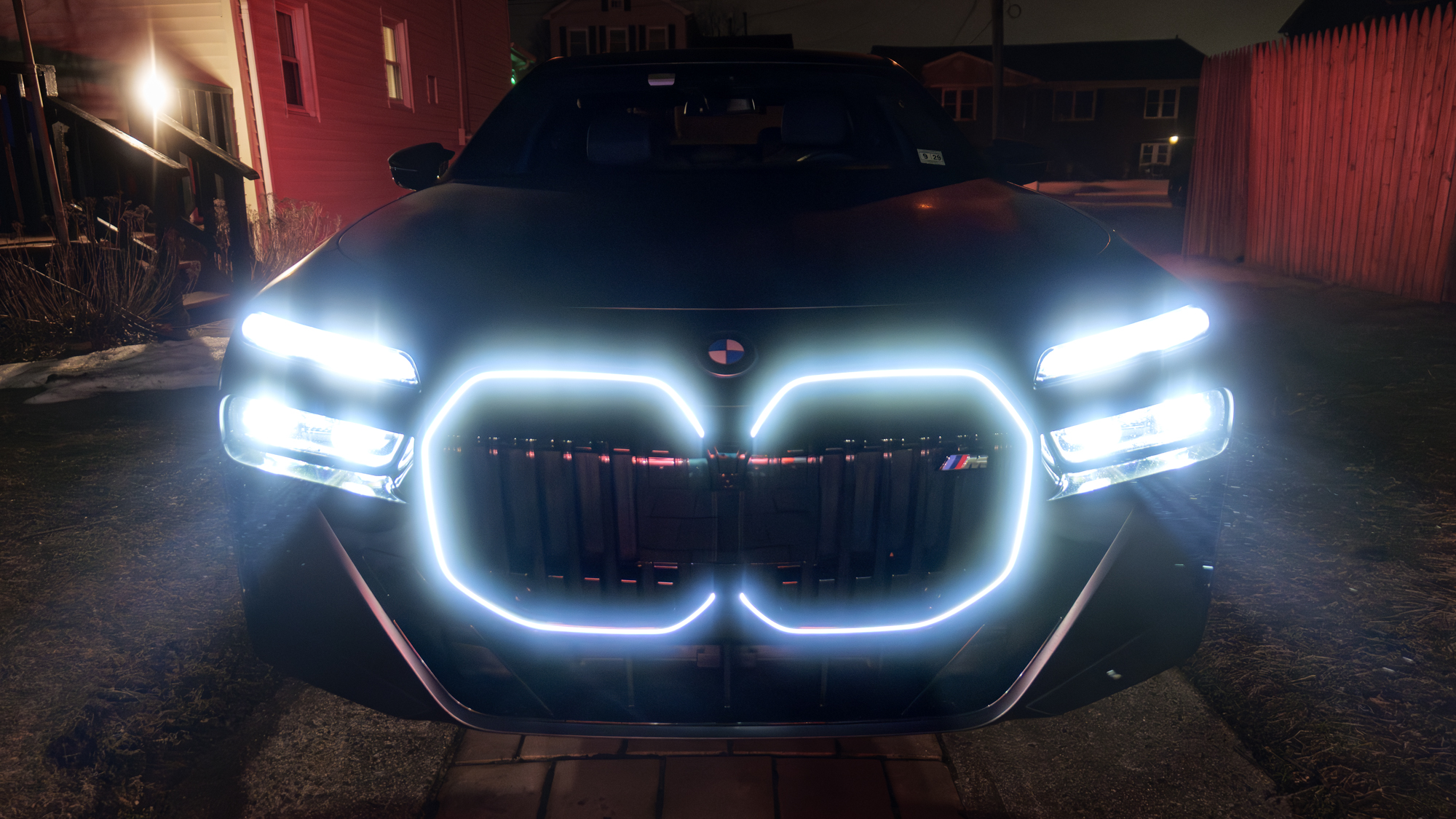 סקירת BMW i7 M70 2026.