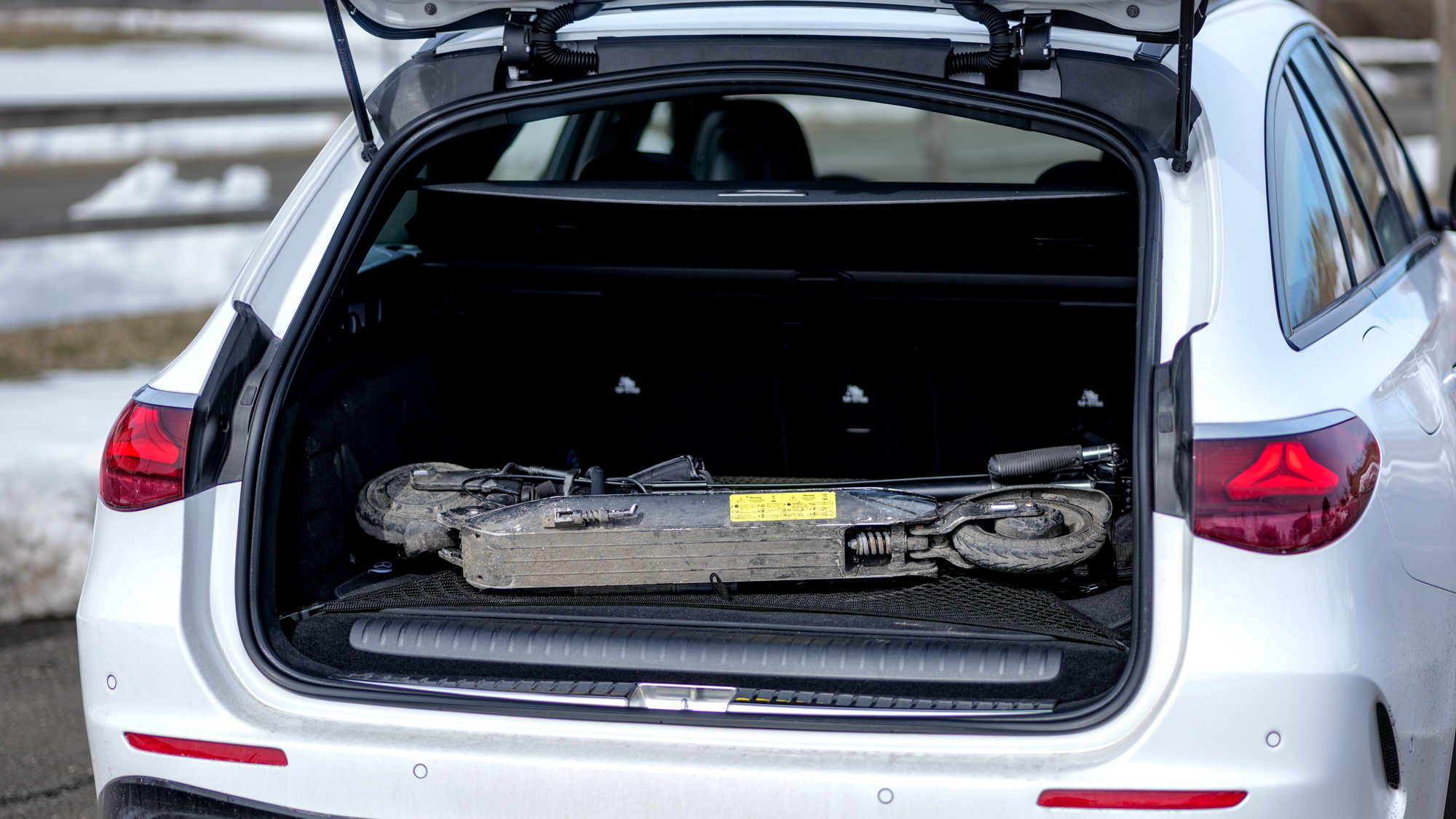 סקירת מרצדס-AMG E53 Hybrid Wagon 2026.