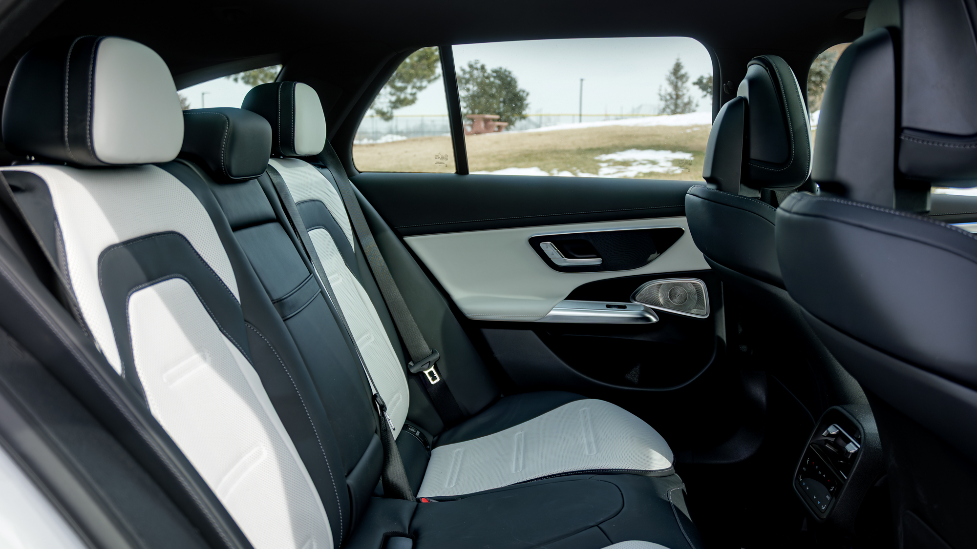 סקירת מרצדס-AMG E53 Hybrid Wagon 2026.