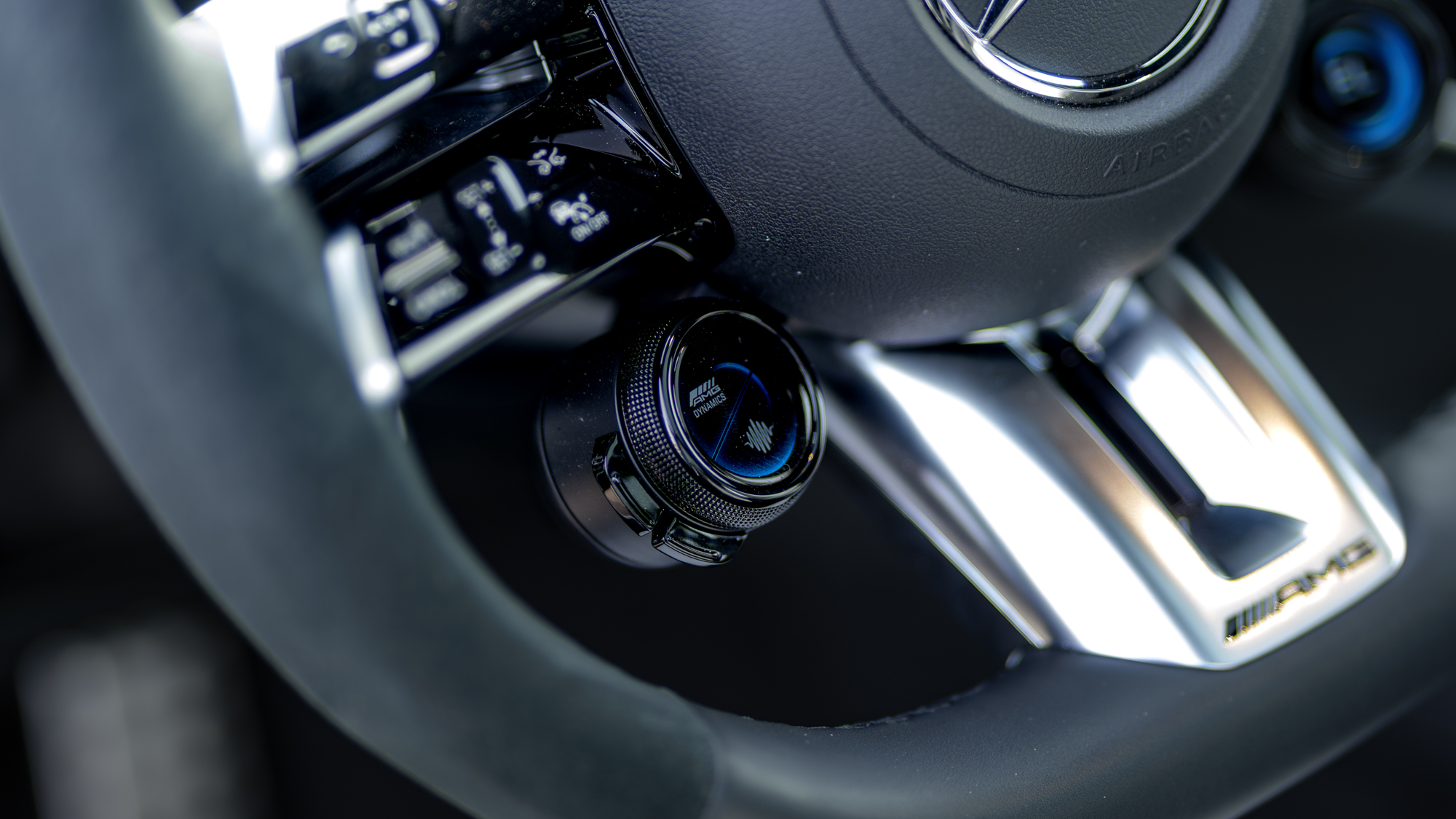 סקירת מרצדס-AMG E53 Hybrid Wagon 2026.