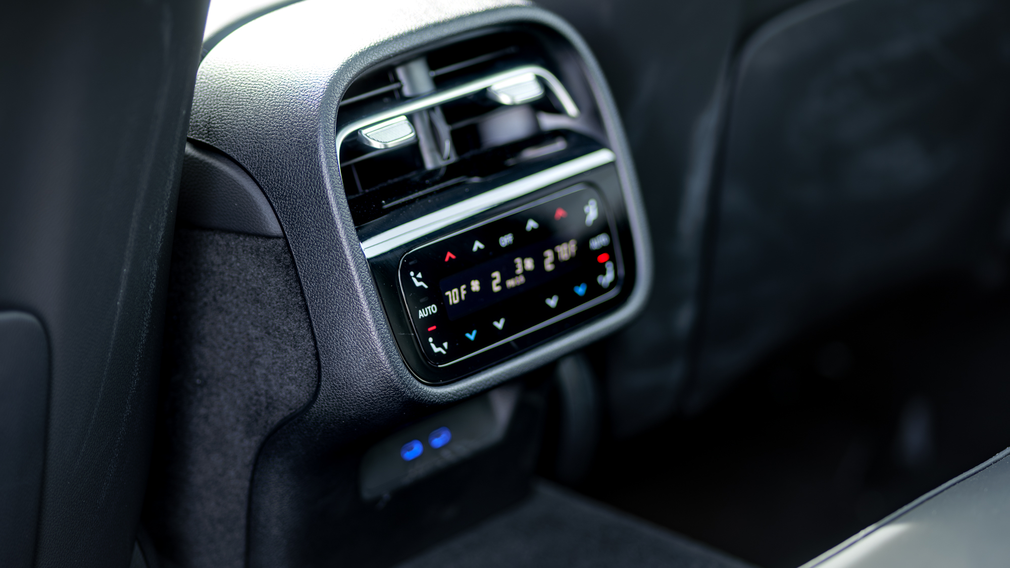 סקירת מרצדס-AMG E53 Hybrid Wagon 2026.