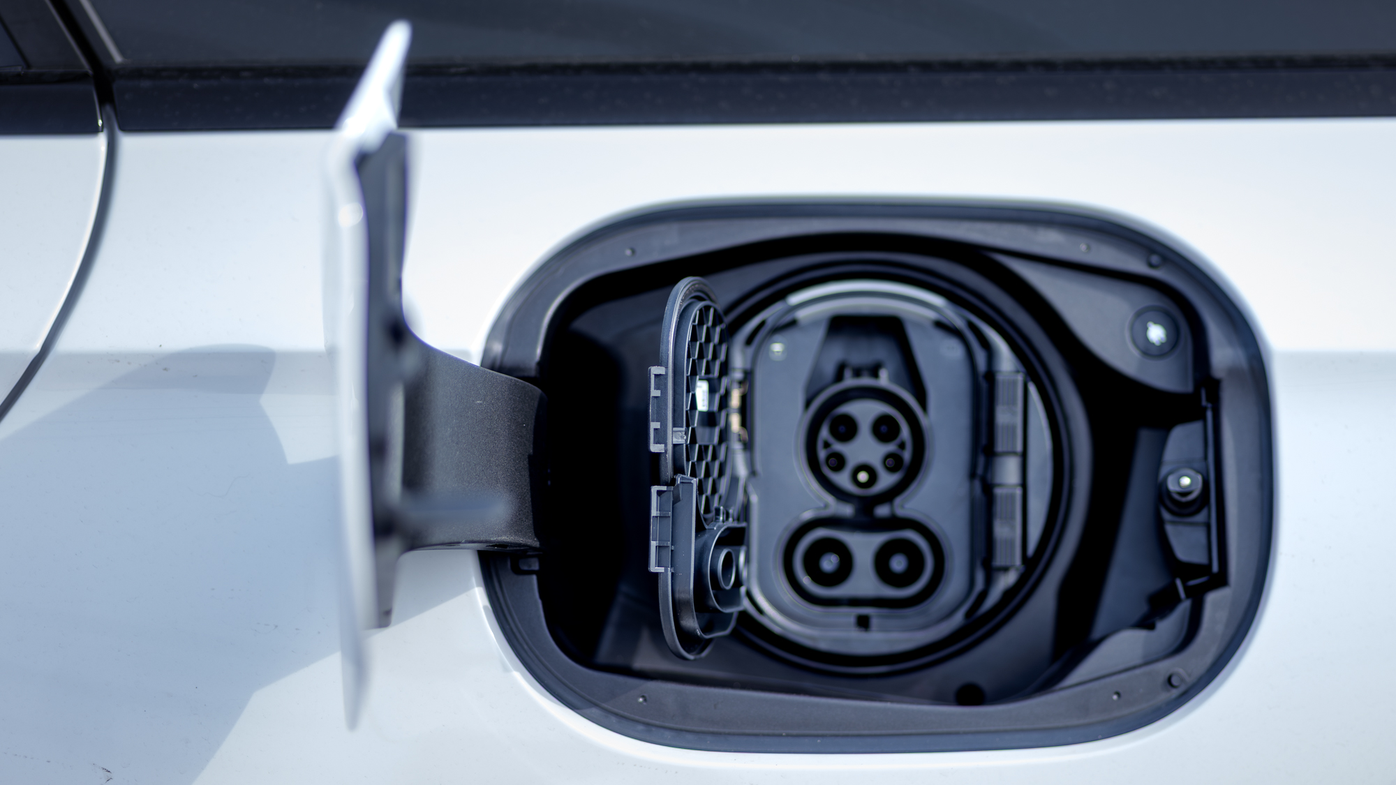 סקירת מרצדס-AMG E53 Hybrid Wagon 2026.