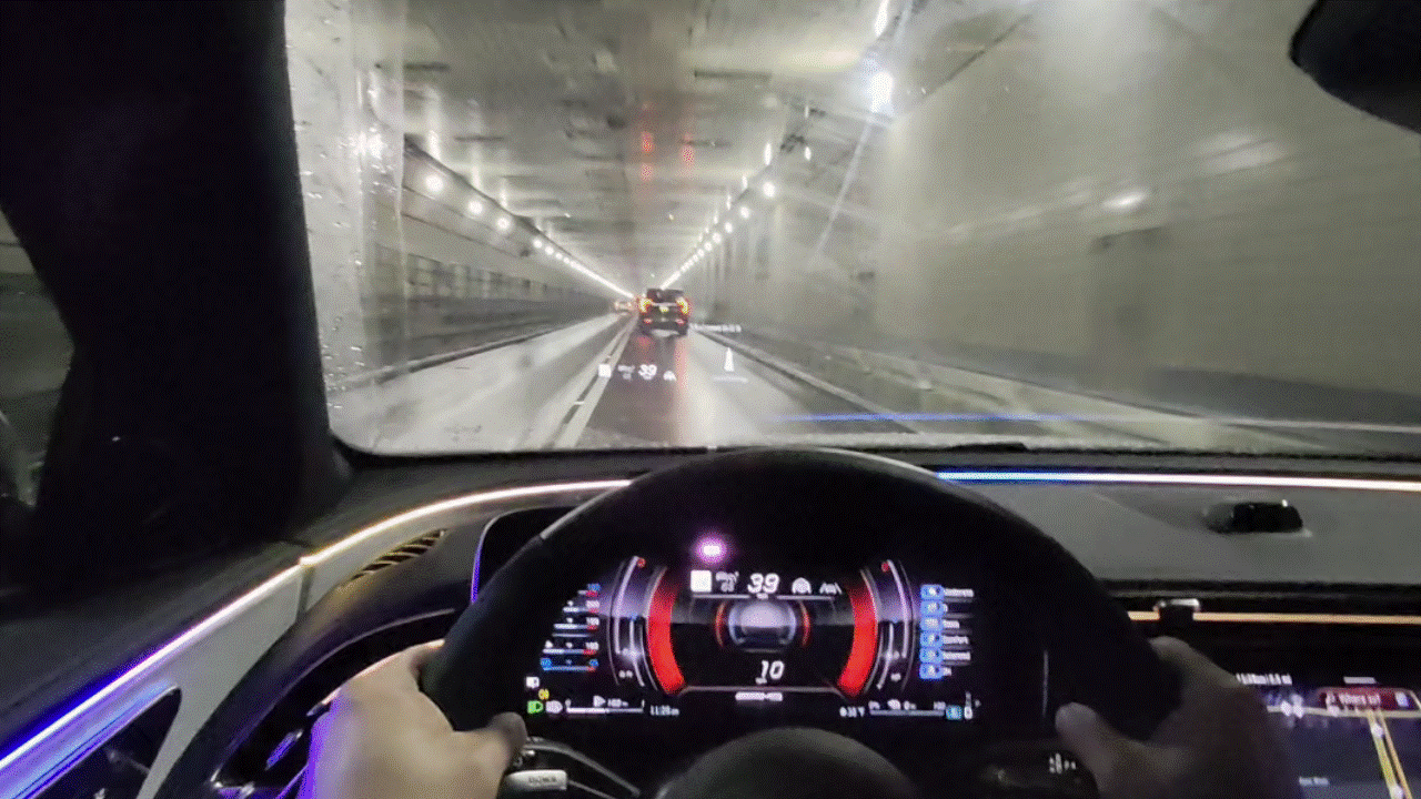 מרצדס-AMG E53 Hybrid Wagon HUD 2026.