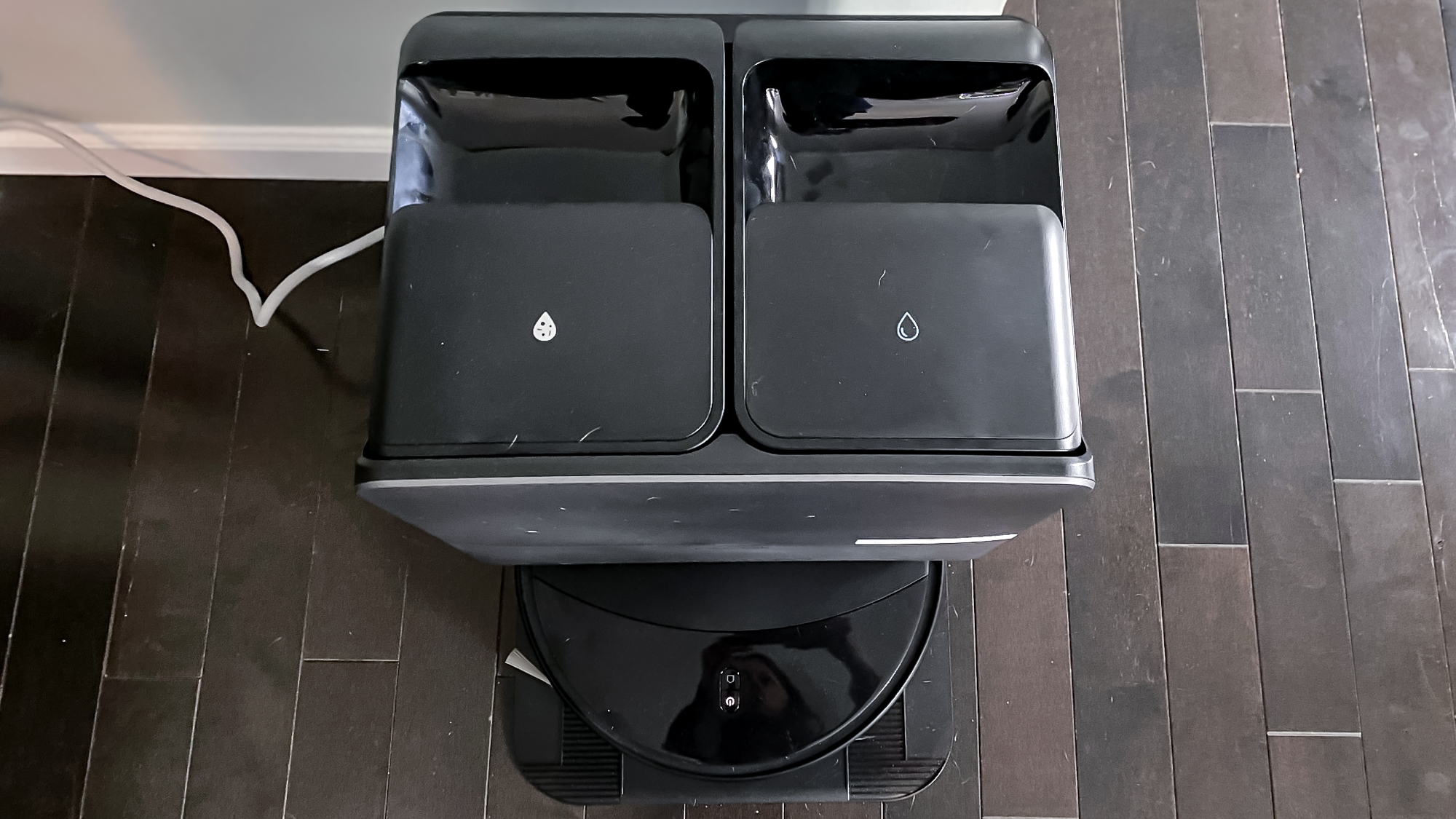 שואב רובוט רובורוק סארוס 20 בדירה