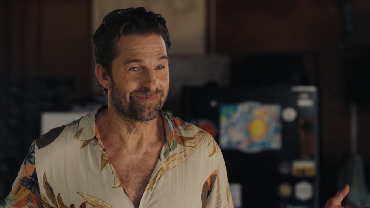 טריילר הסדרה הרשמי | RJ Decker - יוטיוב