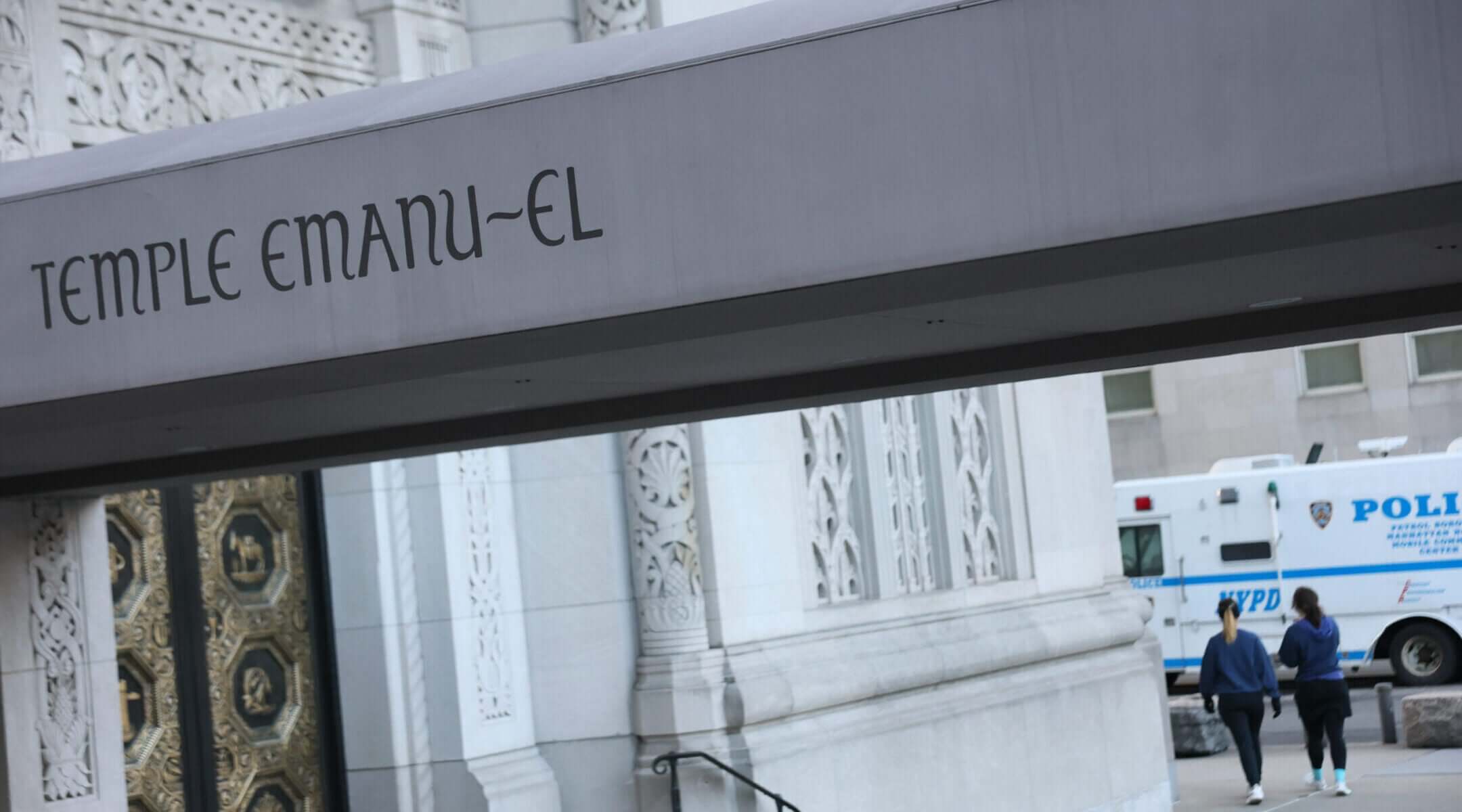 לאחר התקפות, כלבי שמירה יהודיים ביטחוניים מזהירים מפני 'סביבת האיומים המוגבהה והמורכבת ביותר' בהיסטוריה האחרונה