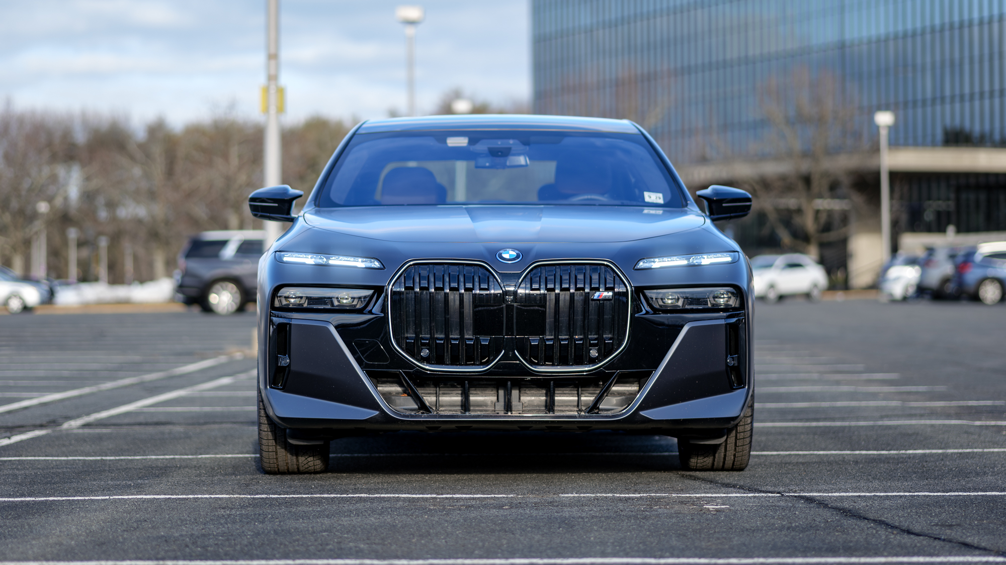 סקירת BMW i7 M70 2026.