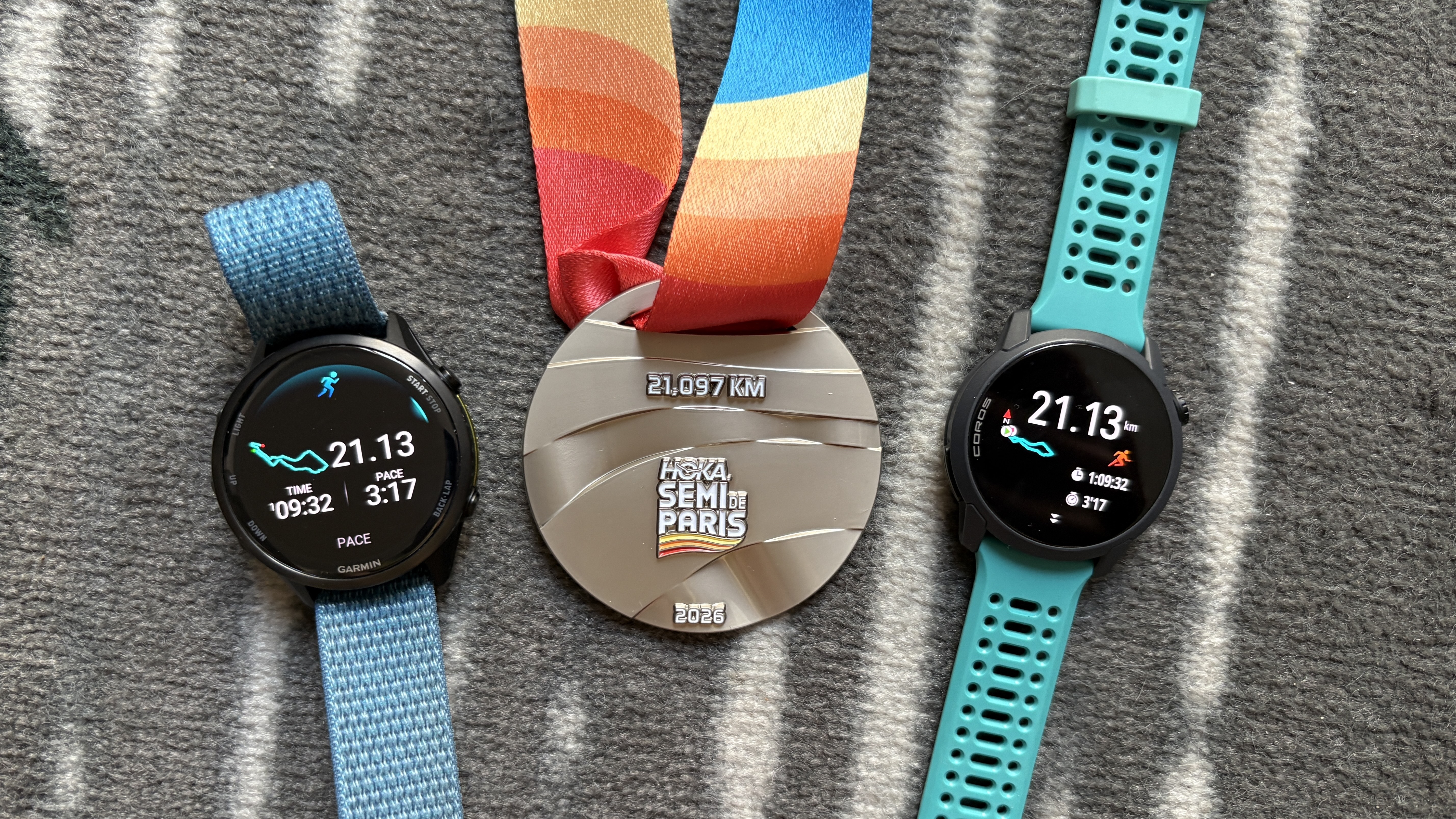 Garmin Forerunner 970 נגד Coros Pace 4