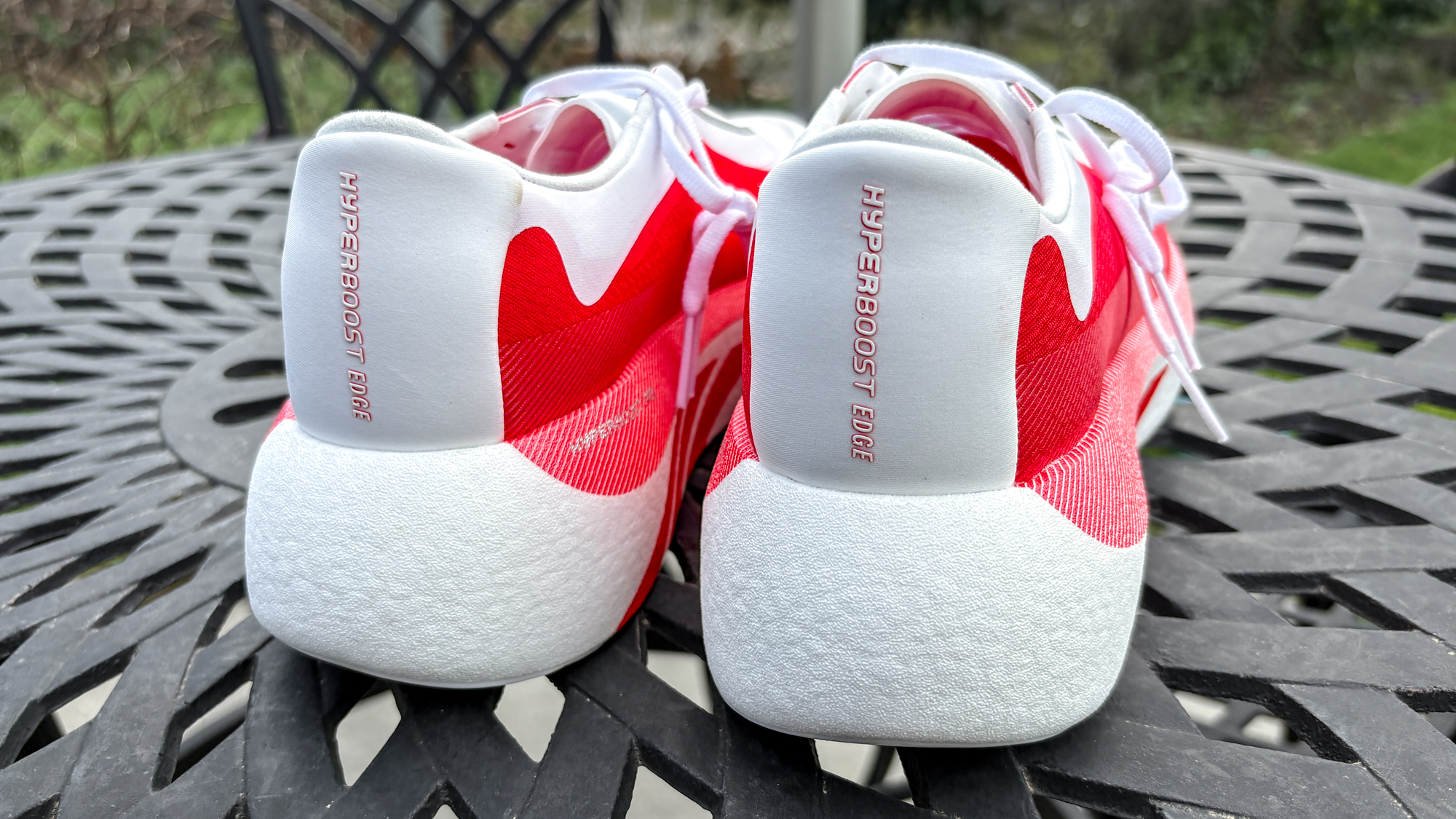 רצתי 40 מייל ב-Adidas Hyperboost Edge - מהנה ומקפיץ אבל זה יכול להיות ...