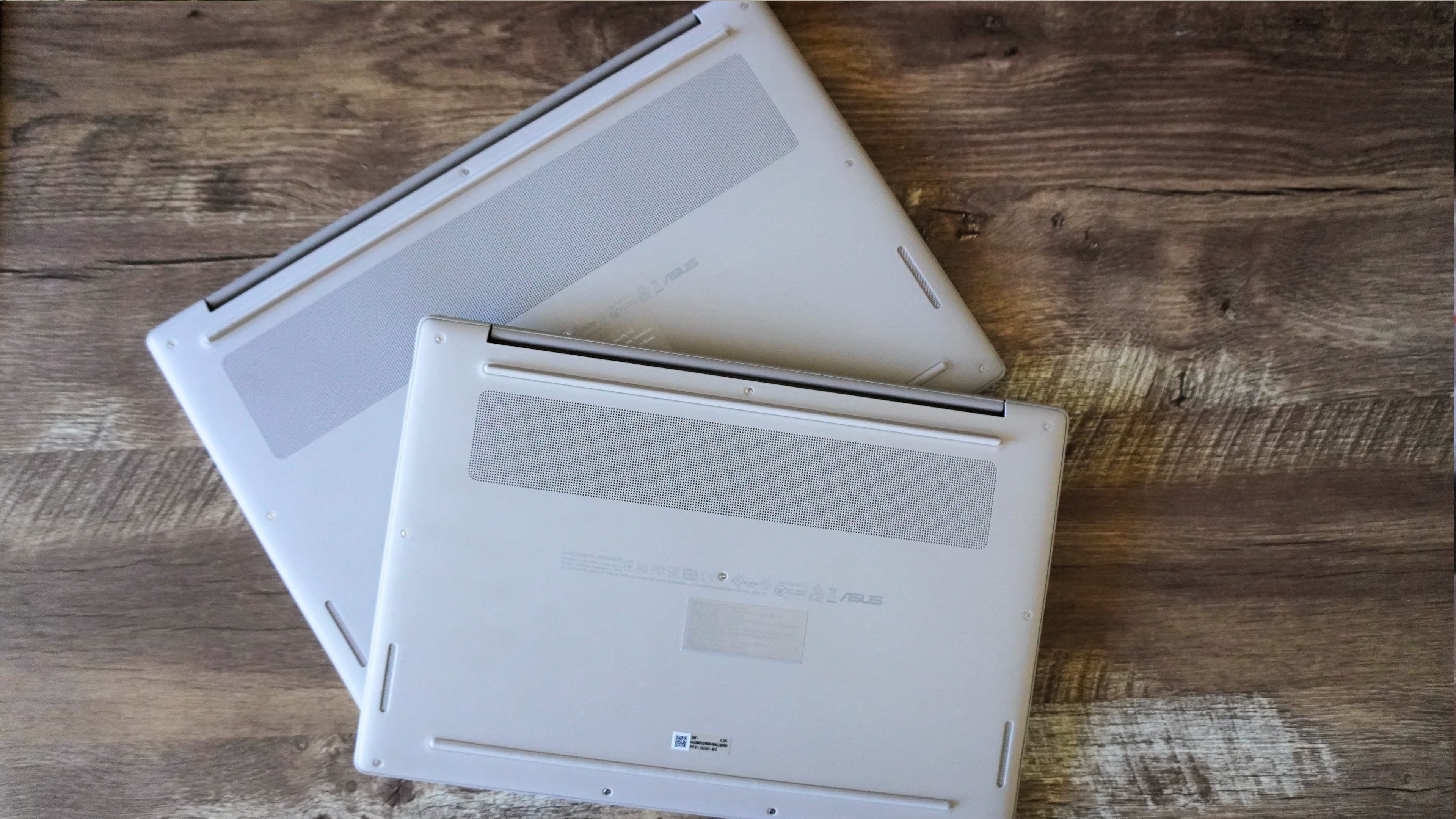 Asus Zenbook A14 ו-A16