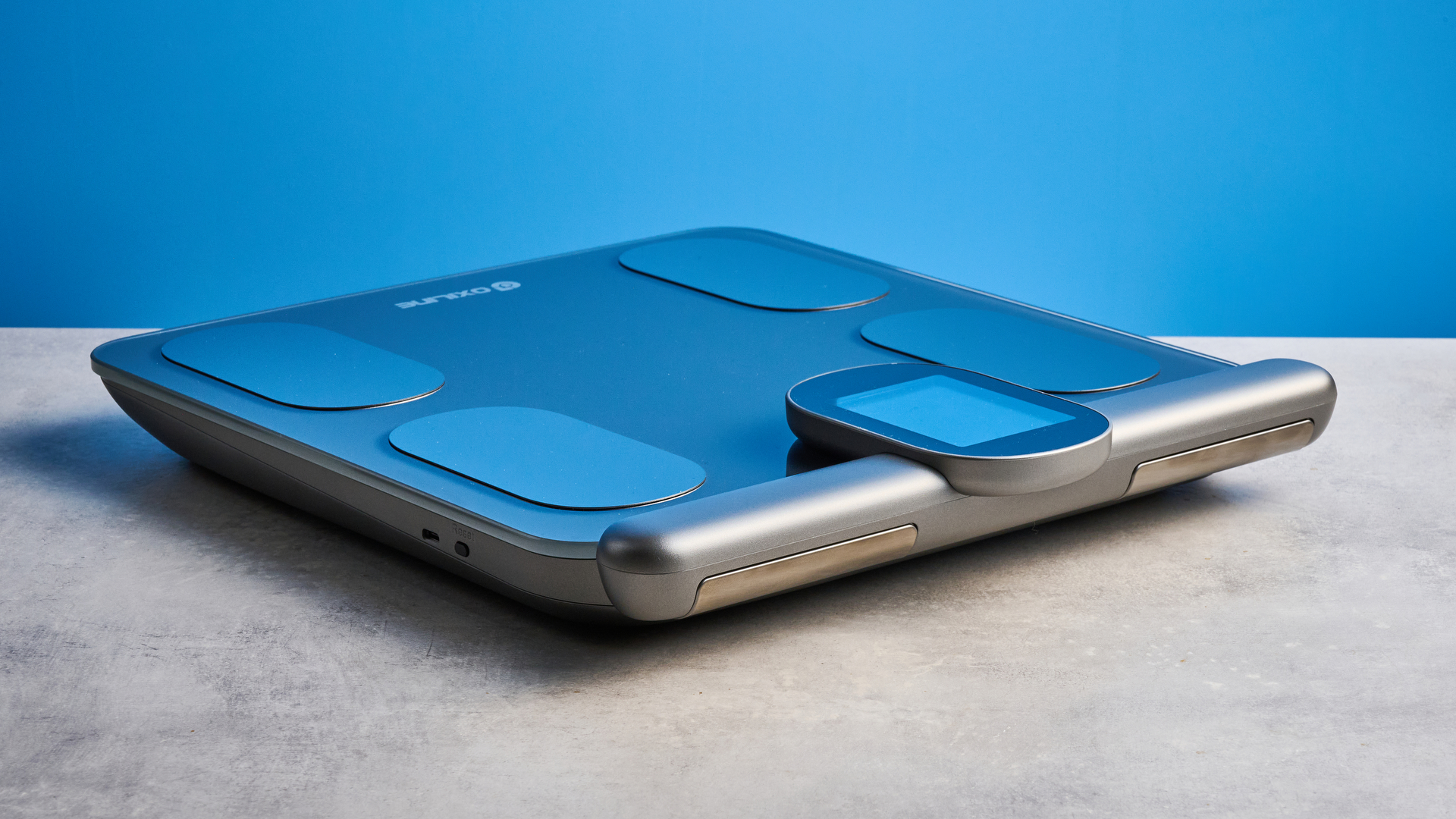 סולם האוקסילין md pro על רקע המדריך הכחול של טום