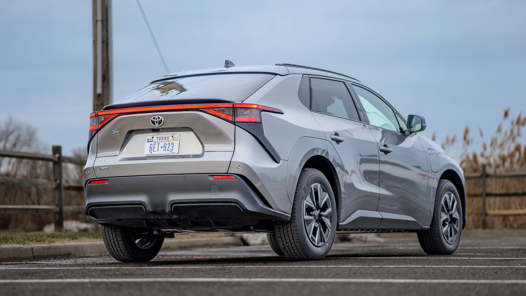 סקירת Toyota bZ 2026.