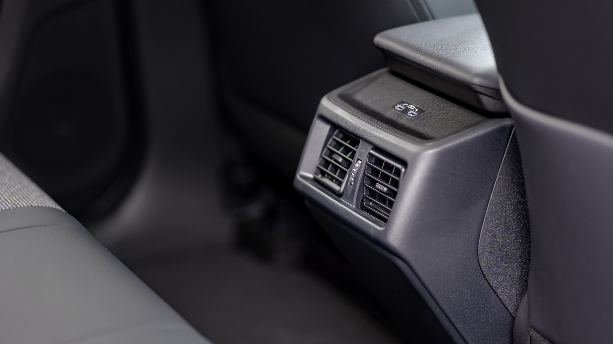 סקירת Toyota bZ 2026.