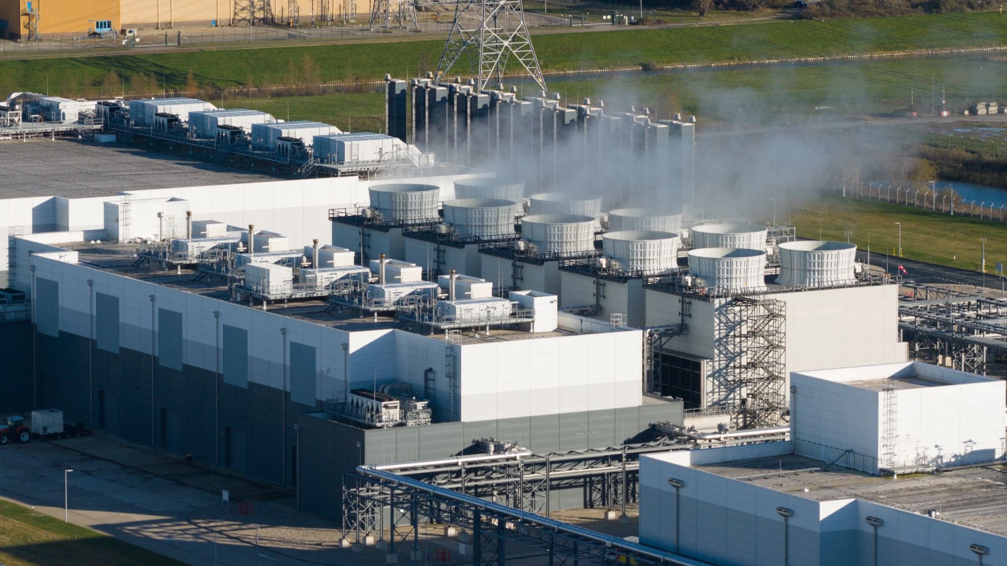 AI אכל את העבודה שלו, עכשיו הוא מציל את העיר שלו מבועת AI עם הנאום הויראלי הזה