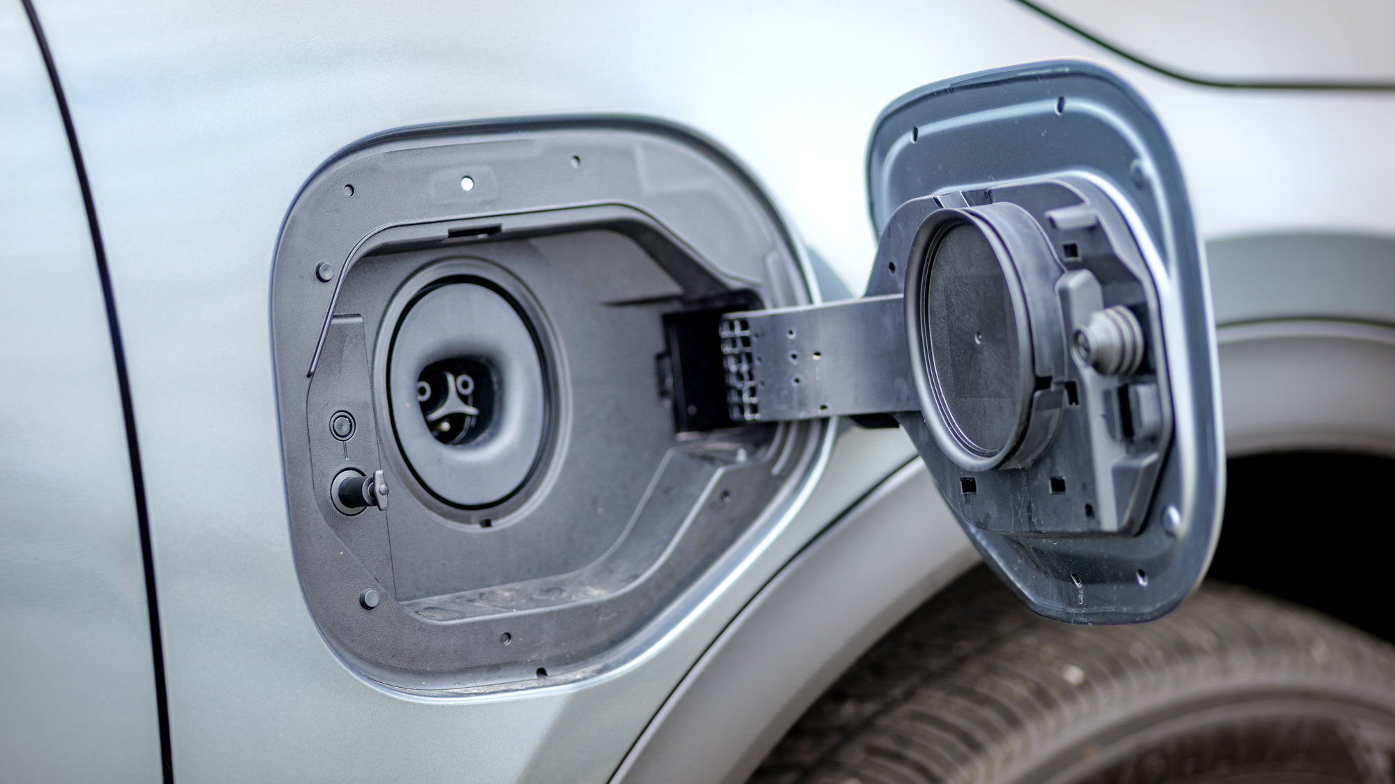 יציאת טעינה NACS של סובארו Uncharted 2026.