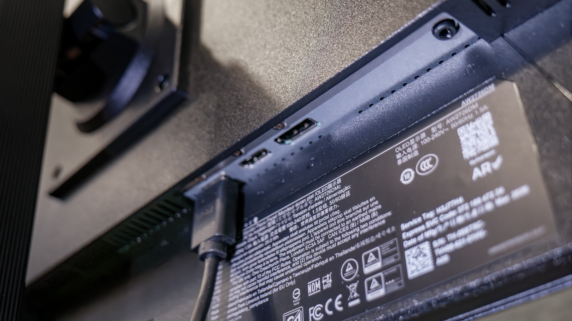 יציאות Alienware AW2726DM