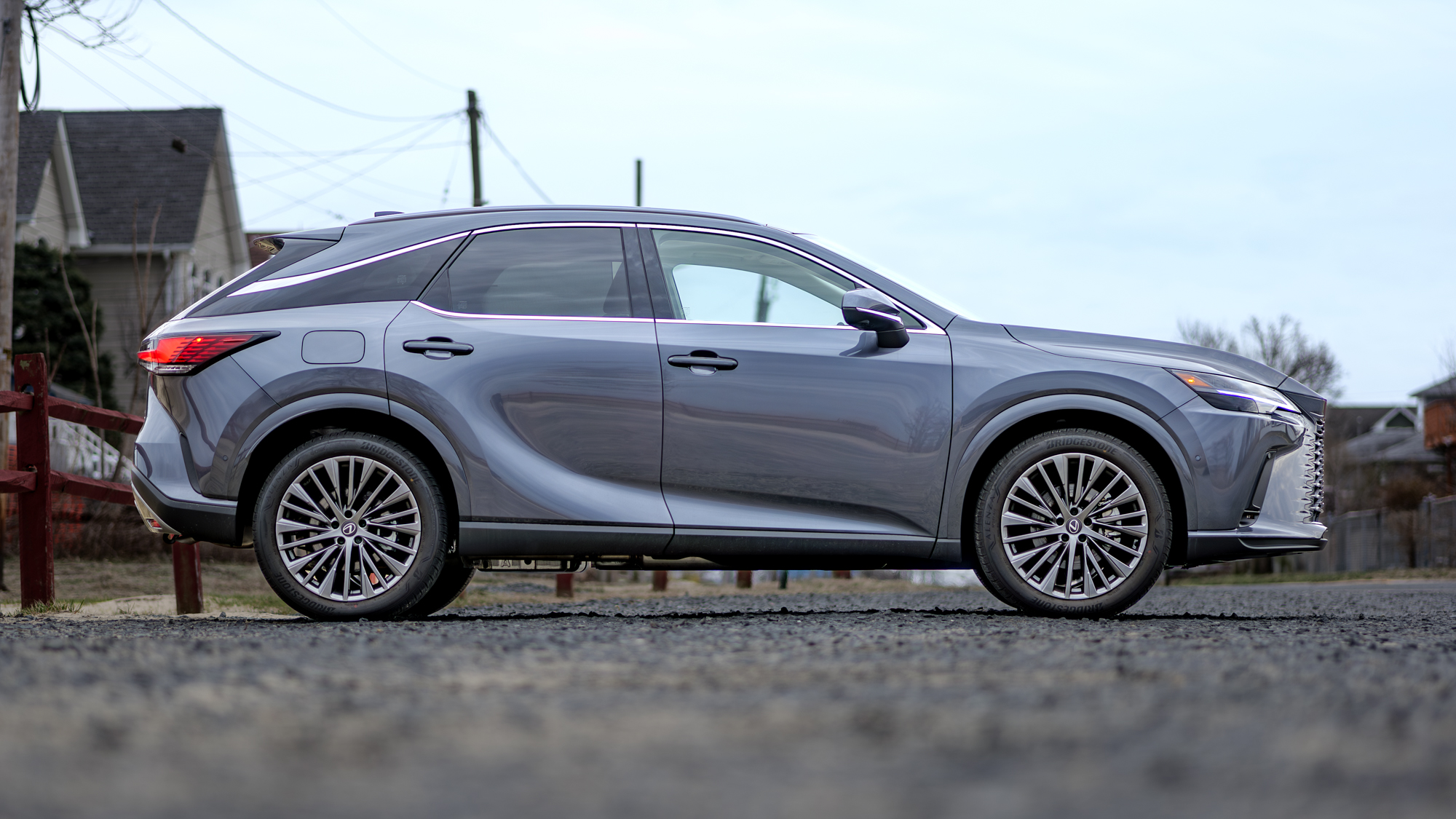 סקירת 2026 לקסוס RX 450h+.