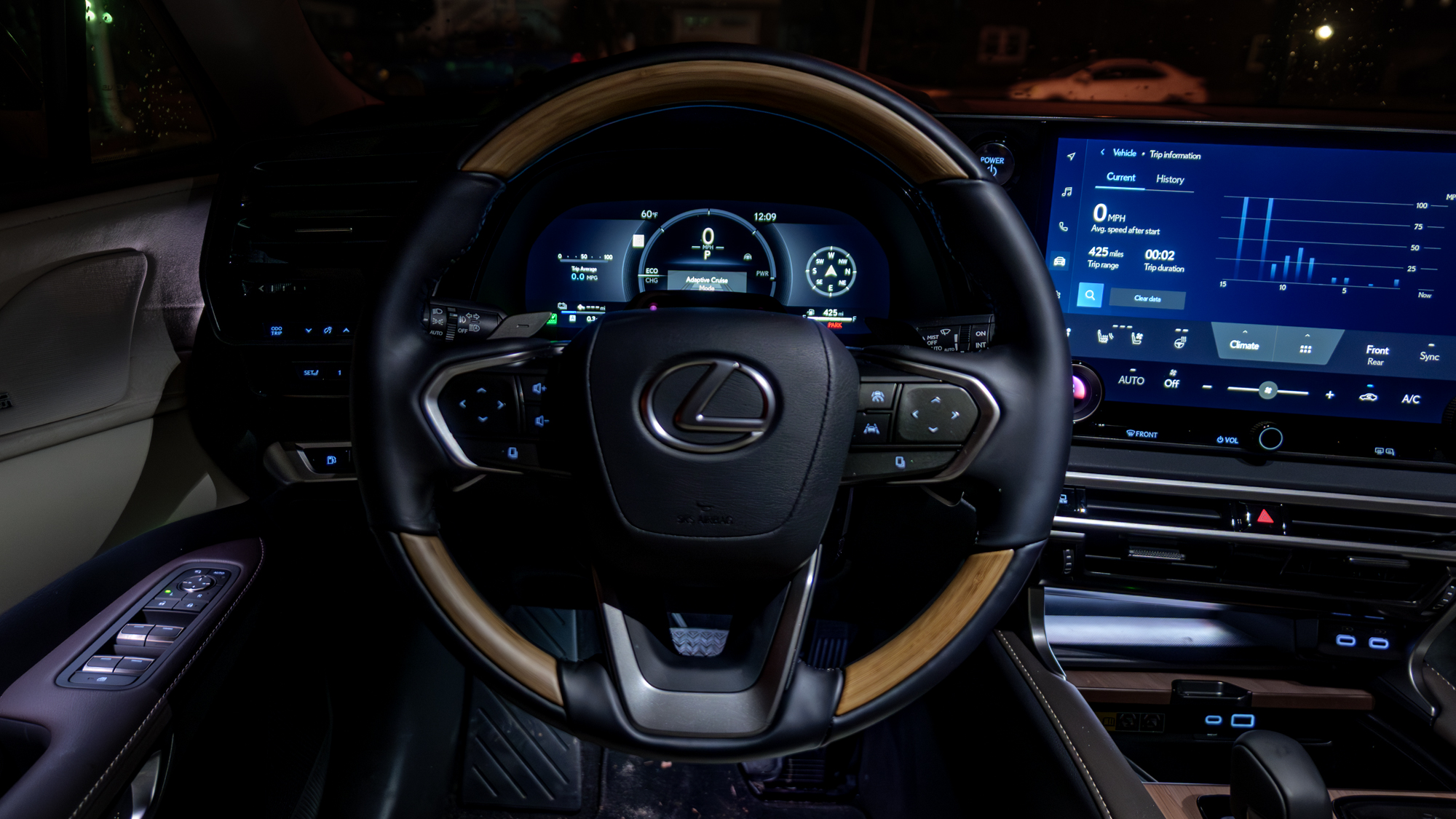 סקירת 2026 לקסוס RX 450h+.