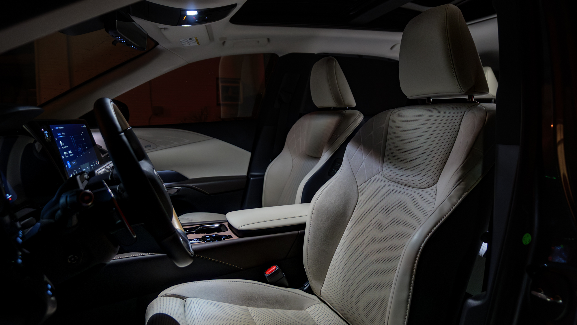 סקירת 2026 לקסוס RX 450h+.