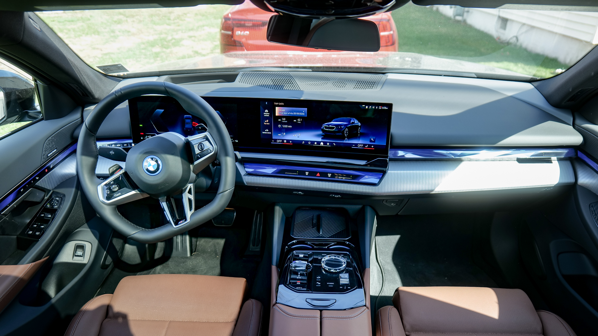 סקירת BMW 550e 2026.