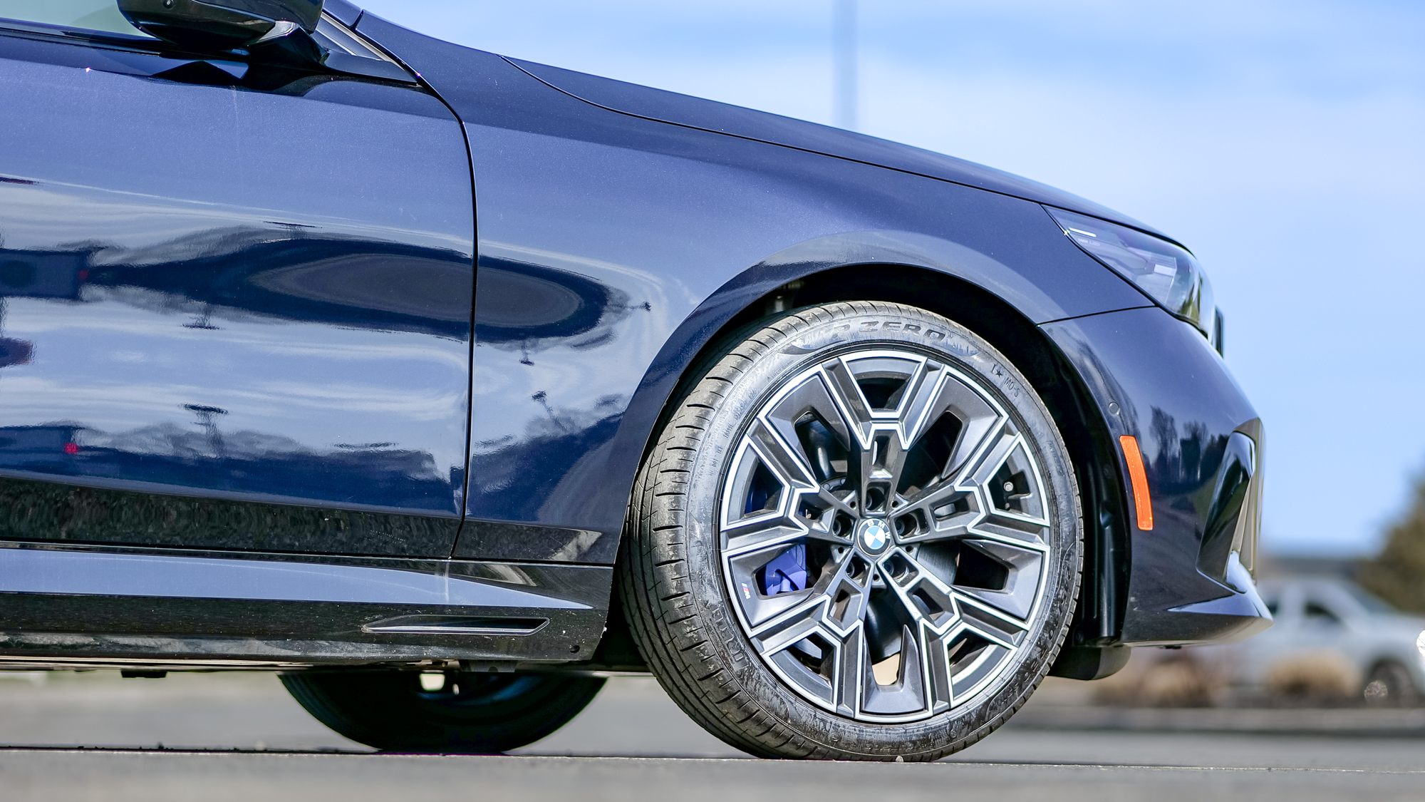 סקירת BMW 550e 2026.