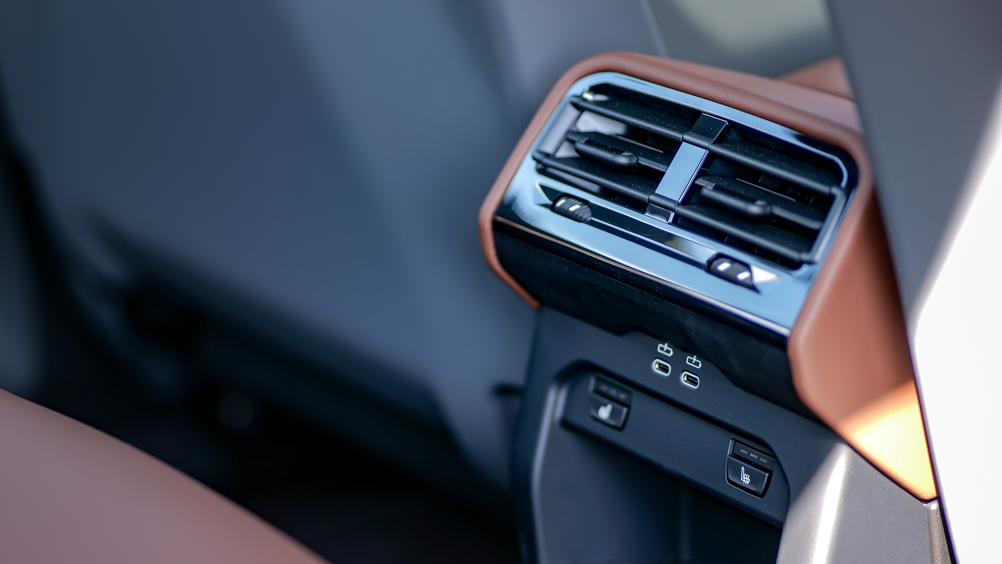 סקירת BMW 550e 2026.