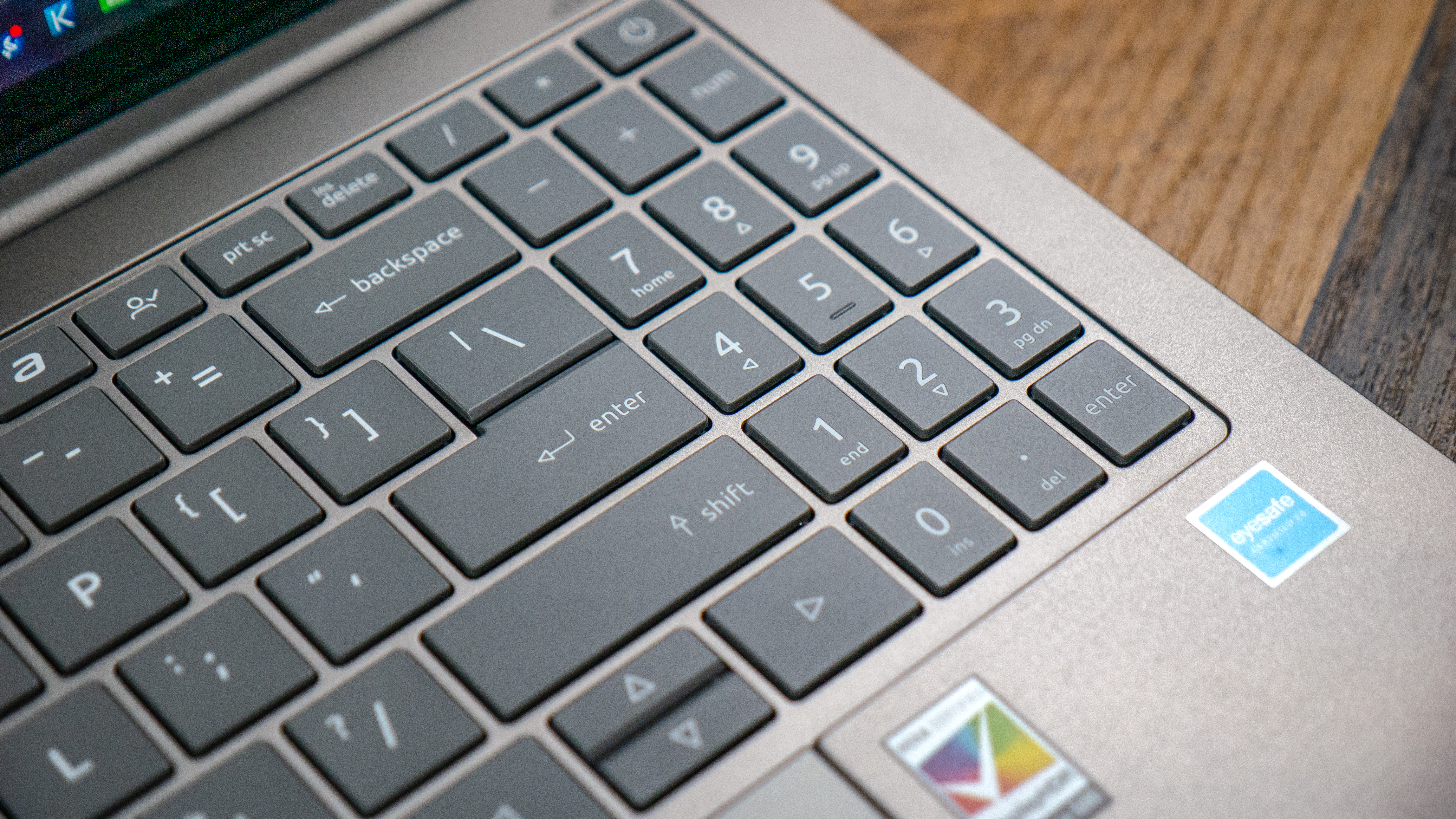 מקלדת Acer Swift 16 AI (2026).