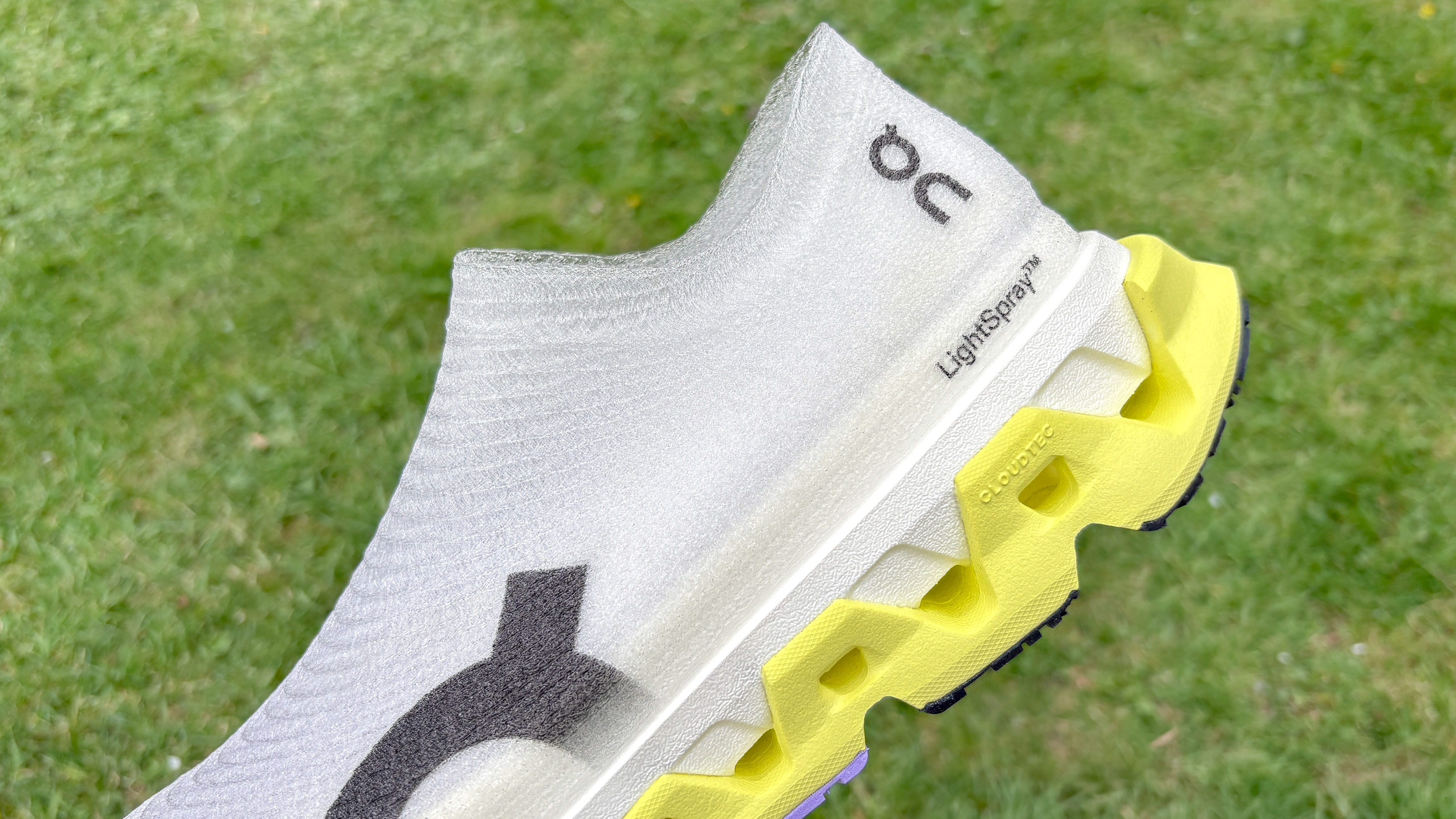 ב-Cloudmonster 3 Hyper LS