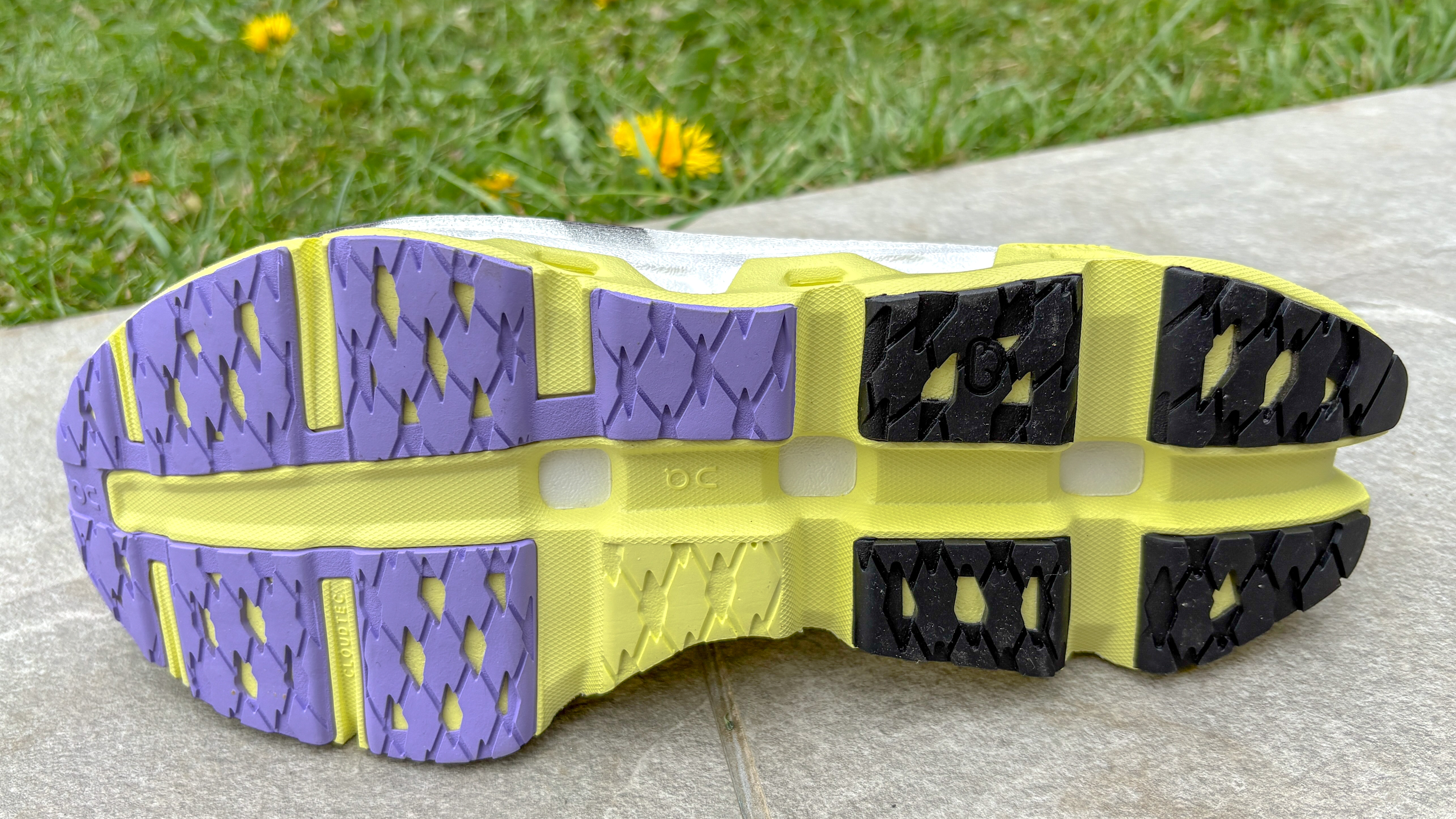 ב-Cloudmonster 3 Hyper LS