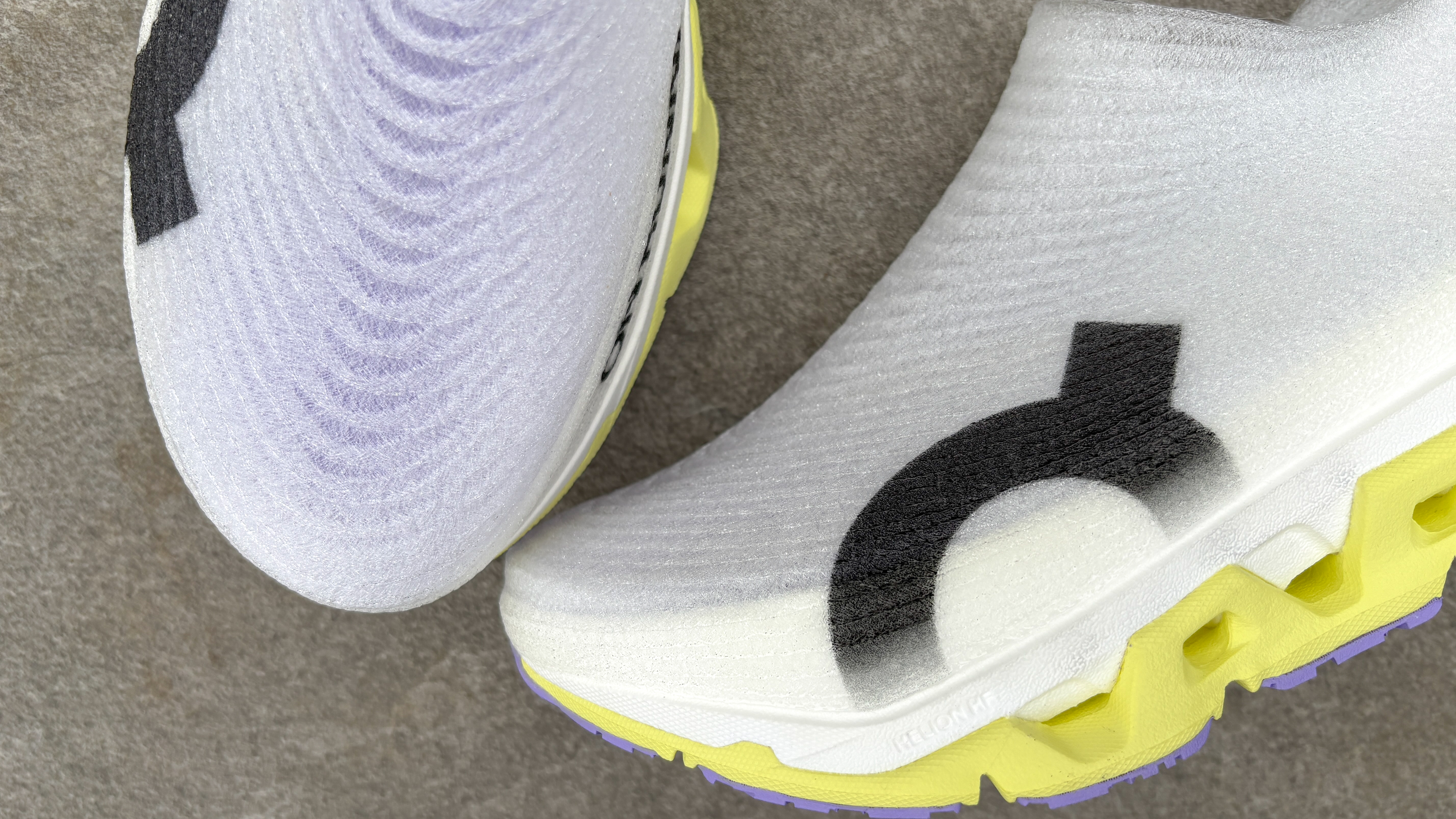 ב-Cloudmonster 3 Hyper LS